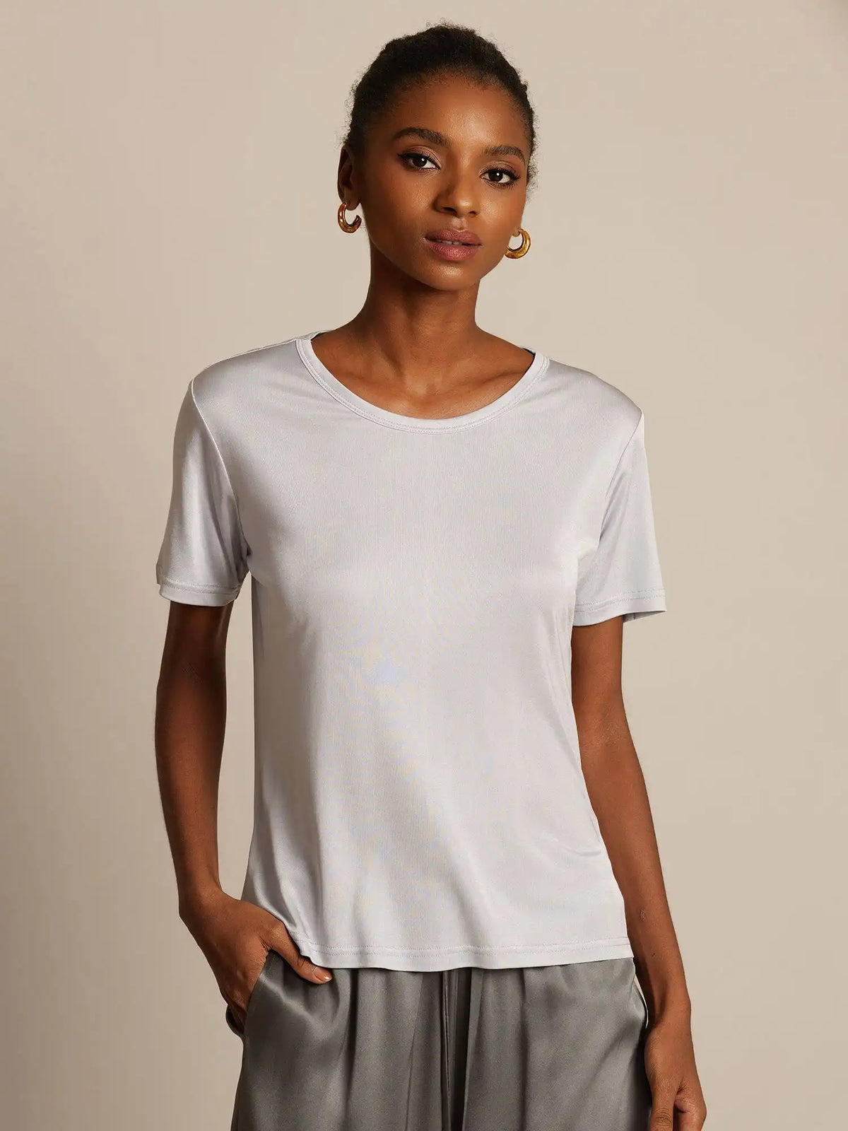 Women's 100% Mulberry Silk Short Sleeve Round Neck Basic T-Shirt
