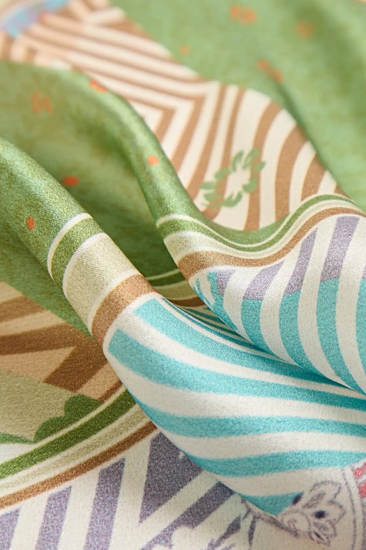 100% Mulberry Silk Pattern Stitching Square Scarf - Size 53x53cm