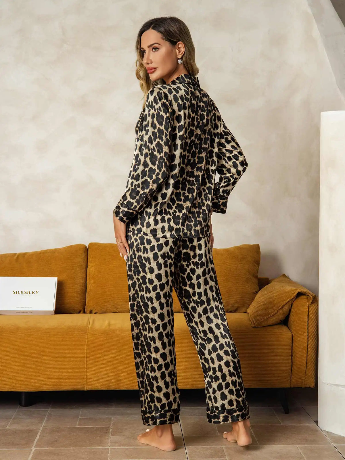 Women's 100% Mulberry Silk Leopard Print Long Sleeve Notch Collar Pajamas Set With Pants
