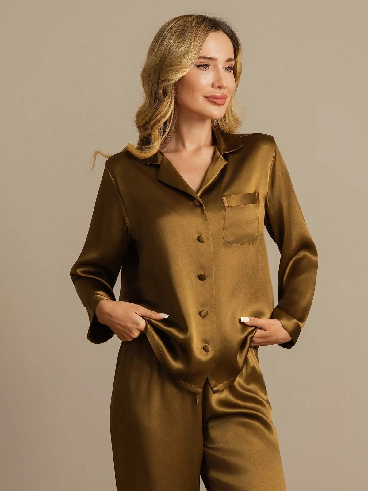 100% Mulberry Silk Women's Long Sleeve Pajamas Set