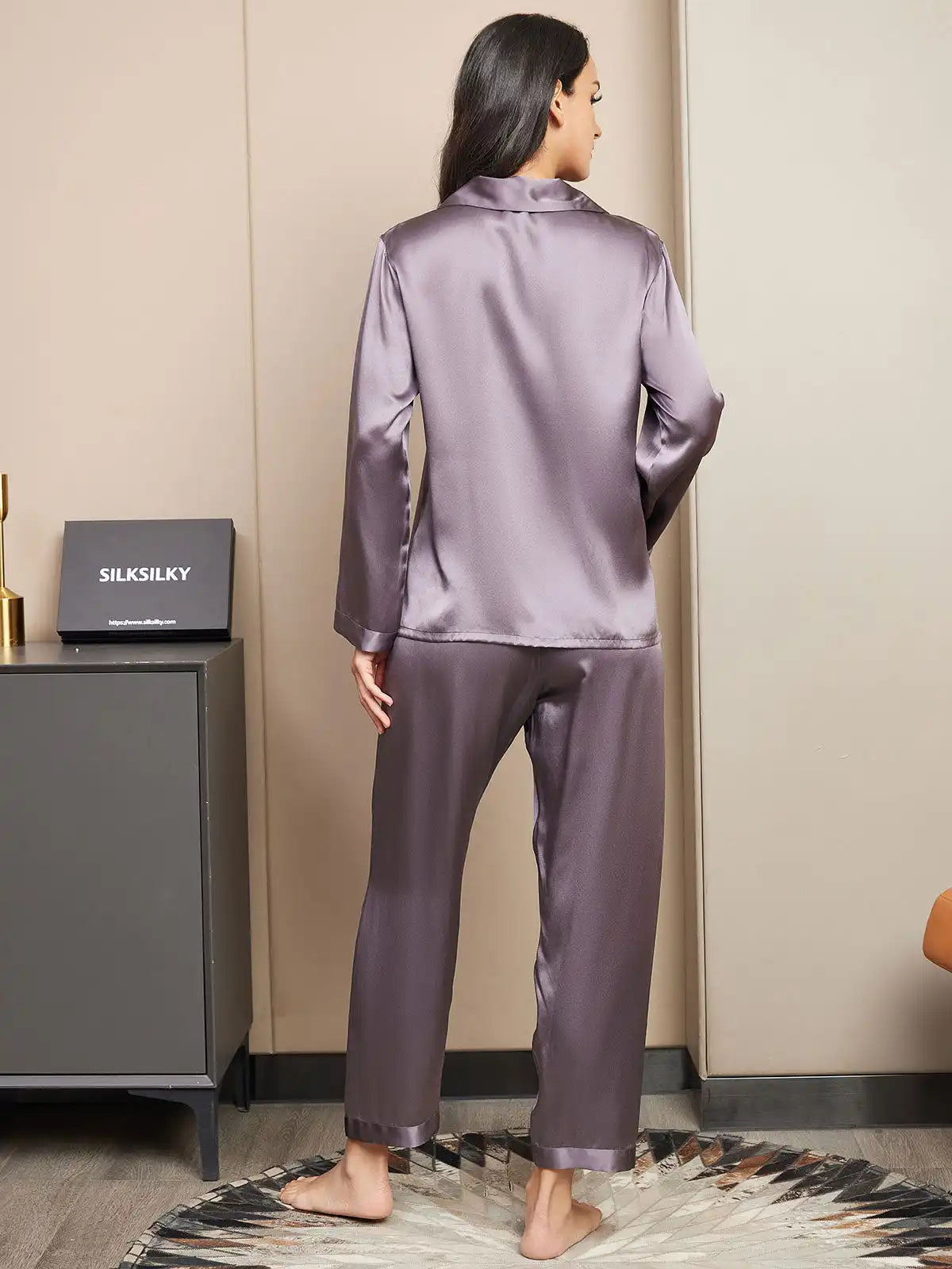 100% Mulberry Silk Women's Long Sleeve Pajamas Set