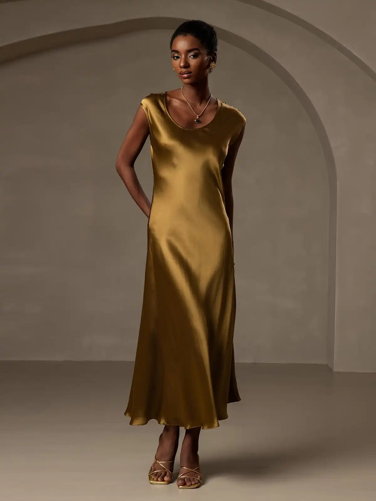 19Momme Silk Cap Sleeve Round Neck Midi Dress
