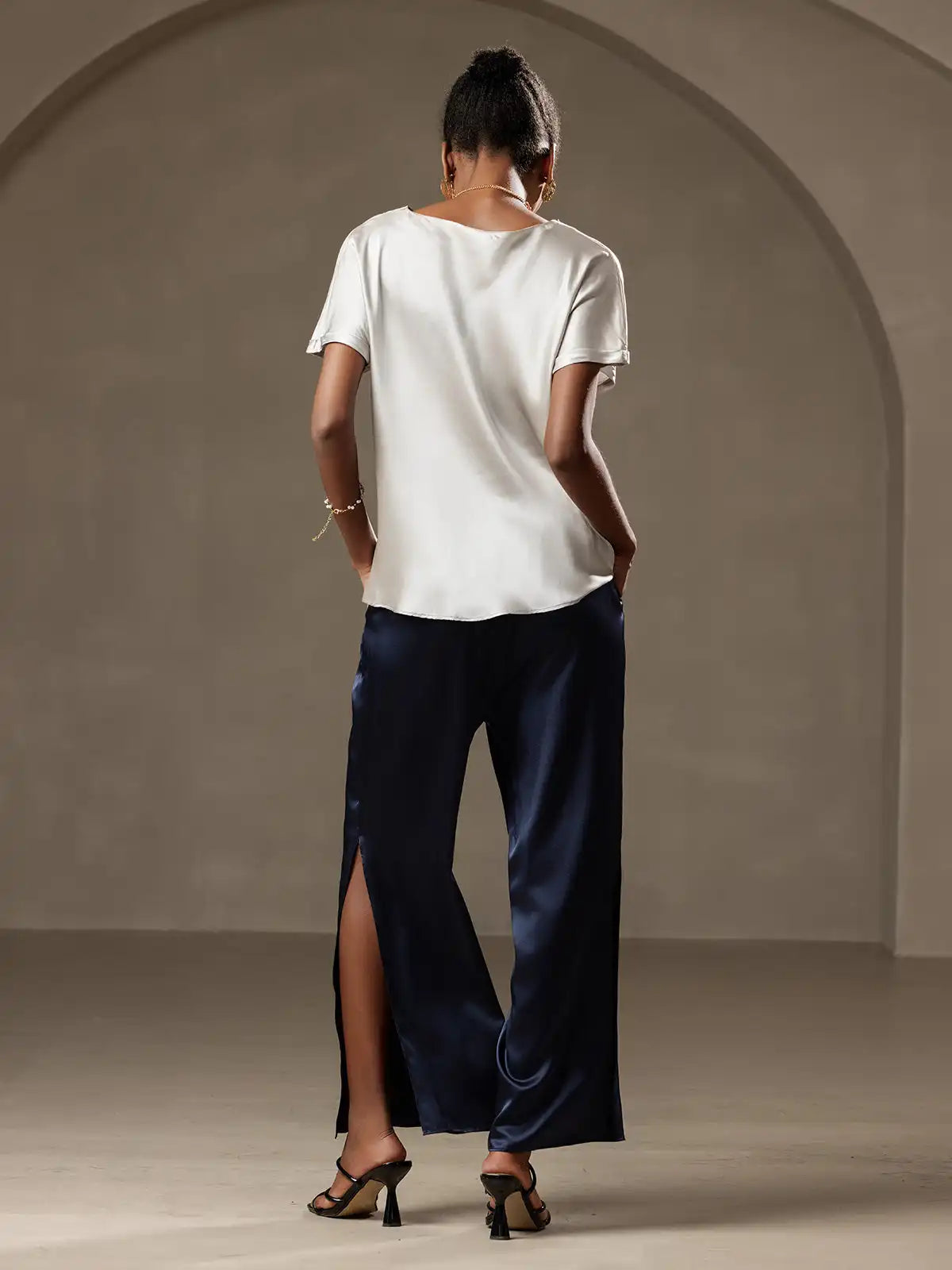 19Momme Silk Short Sleeve Boat Neck Cuffed Sleeve Women's T-Shirt