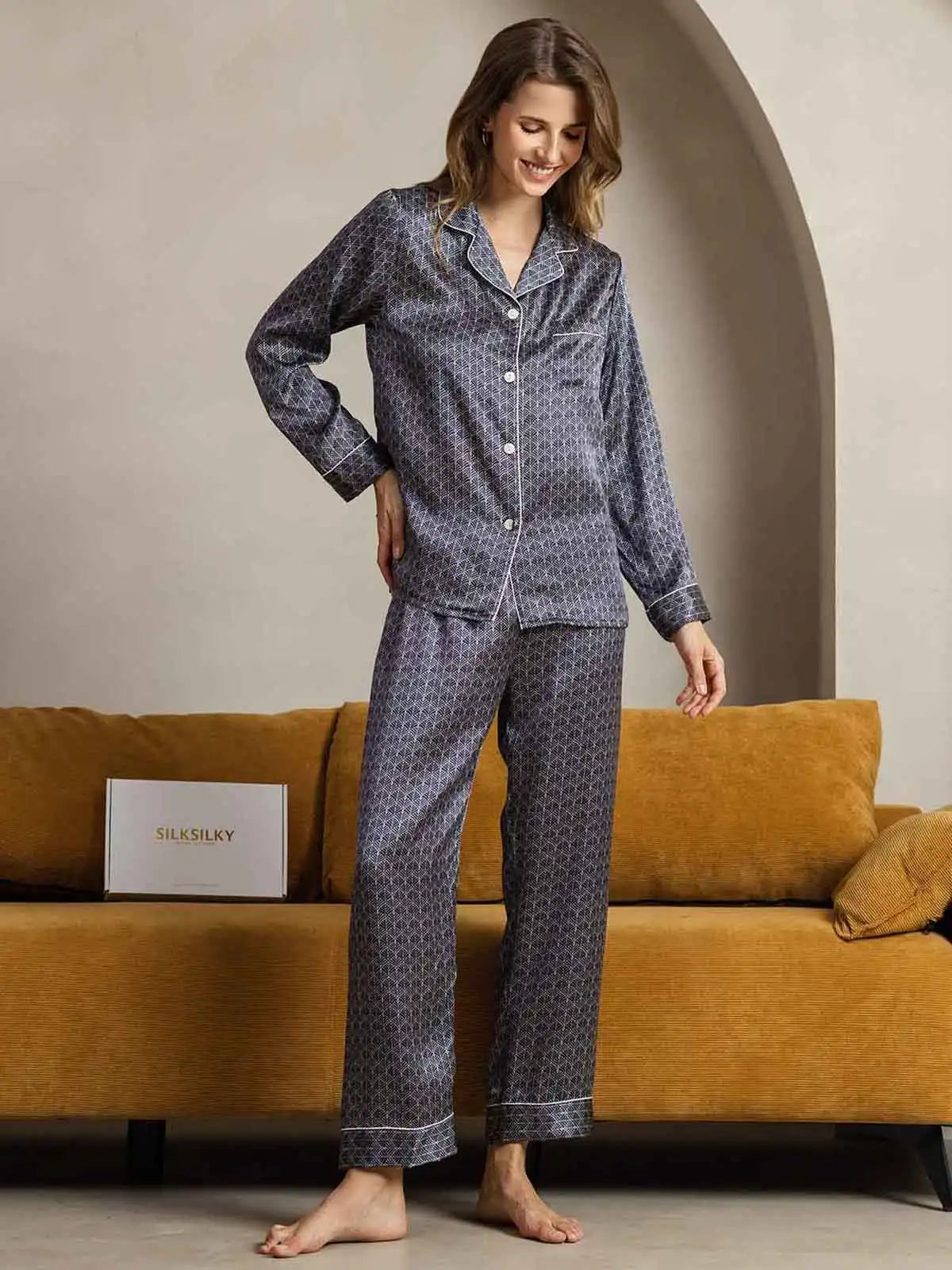 Clearance - Women's 100% Mulberry Silk Ginkgo Print Long Sleeve Lapel Collar Pajamas Set