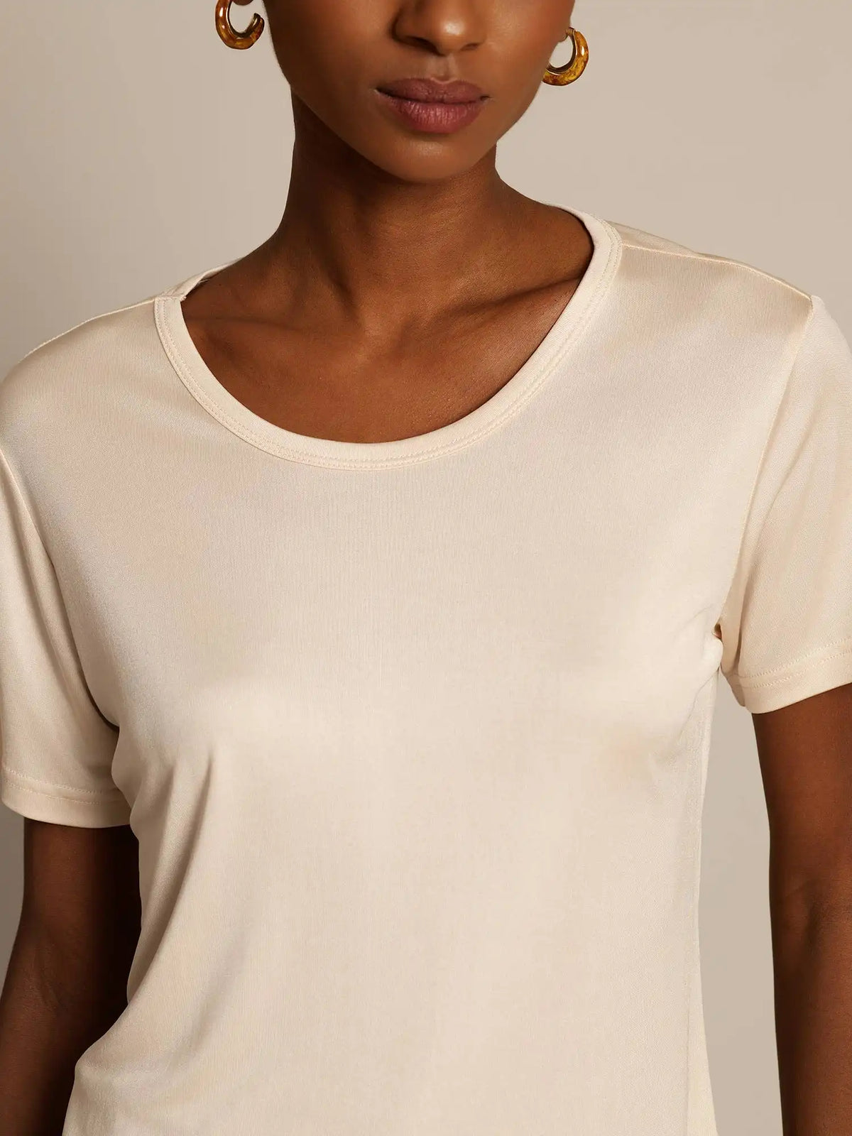 Women's 100% Mulberry Silk Short Sleeve Round Neck Basic T-Shirt