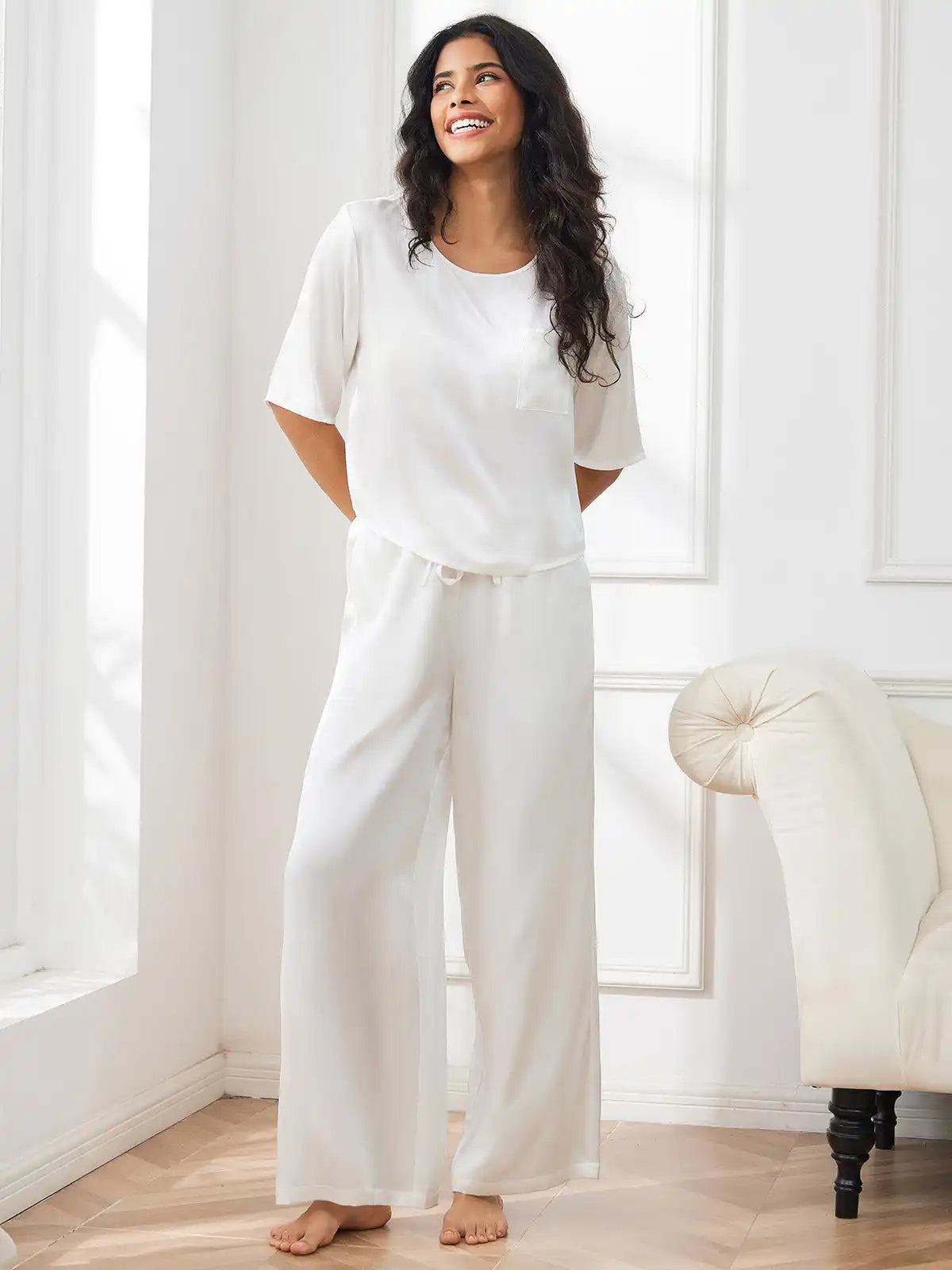 Women's 100% Mulberry Silk Half Sleeve Round Neck Pajamas Set