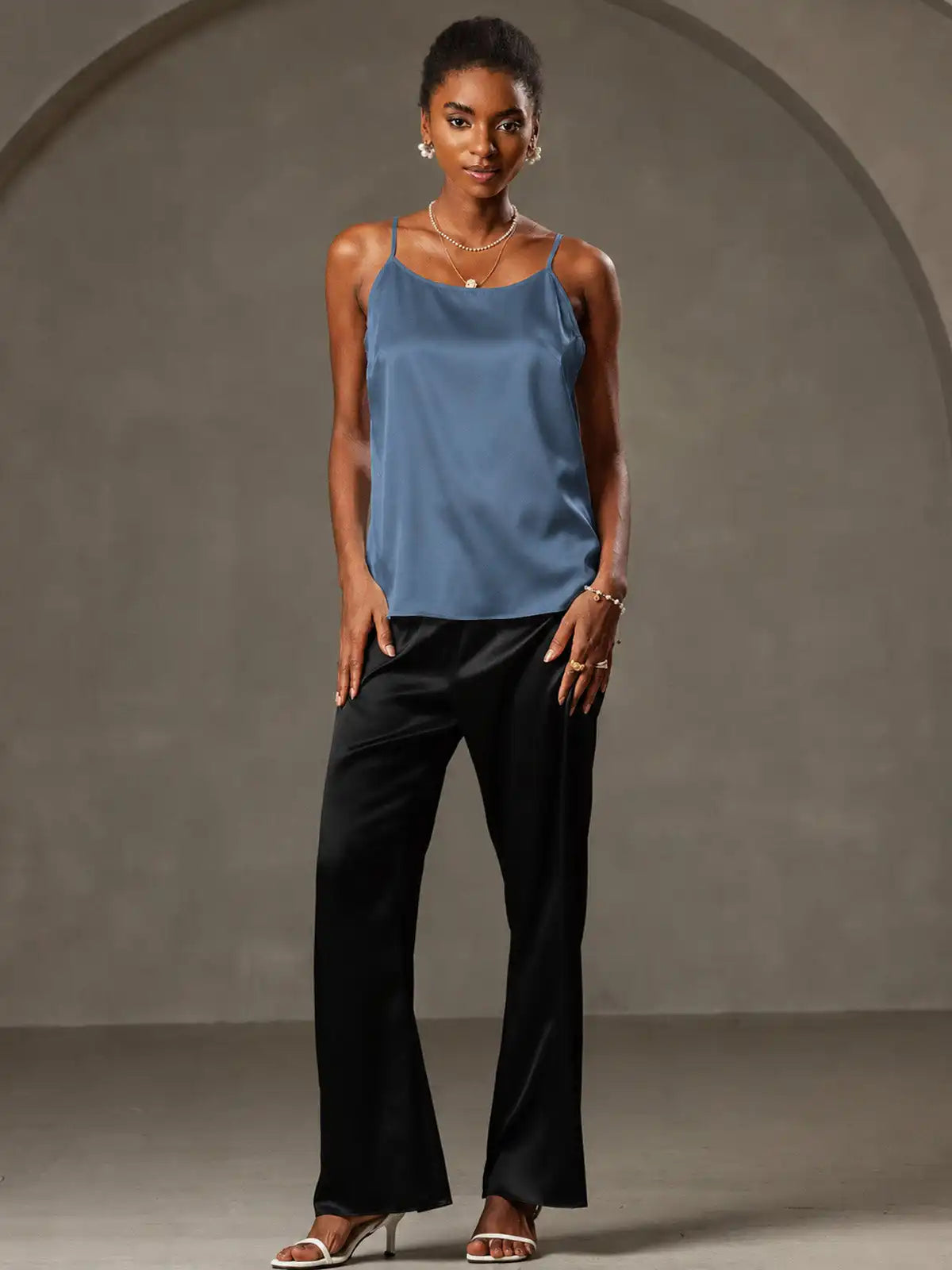 19Momme Silk Spaghetti Strap Round Neck Camisoles