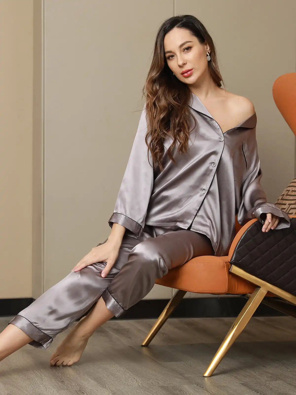 Clearance - Women's 100% Mulberry Silk Long Sleeve Lapel Collar Pajamas Set