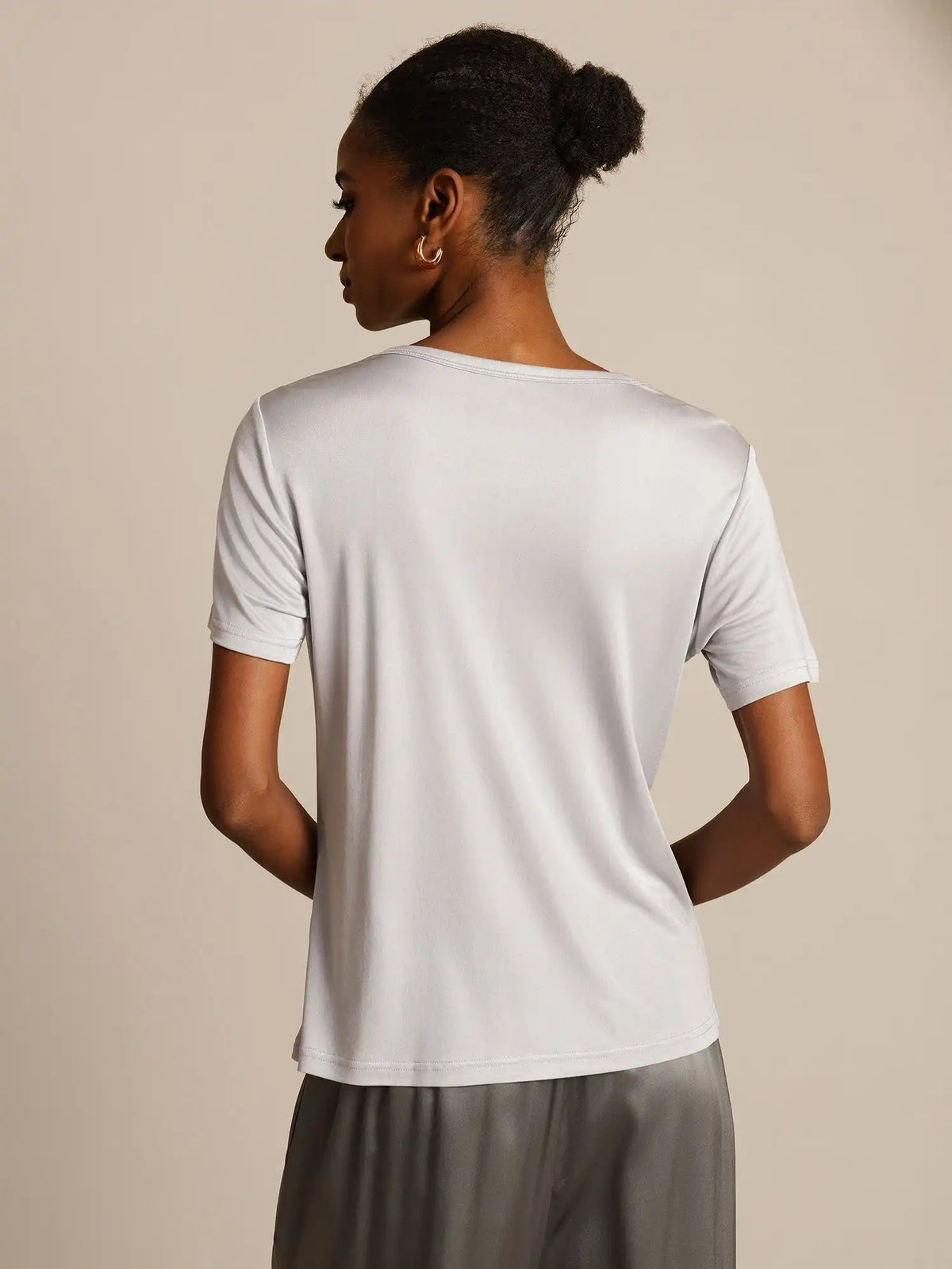 Women's 100% Mulberry Silk Short Sleeve Round Neck Basic T-Shirt