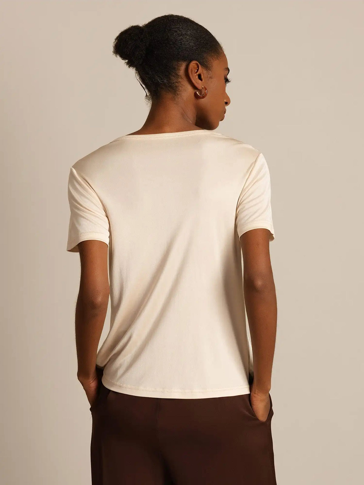 Women's 100% Mulberry Silk Short Sleeve Round Neck Basic T-Shirt