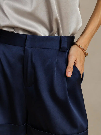 19Momme Silk Women's Cuffed Pleated Shorts With Side Pockets Design