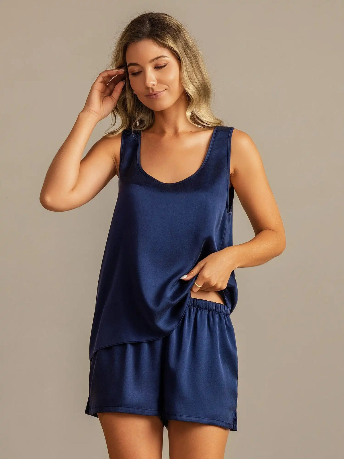 Clearance - 19Momme Washable Silk Tank Top & Shorts Set with Side Pocket Design