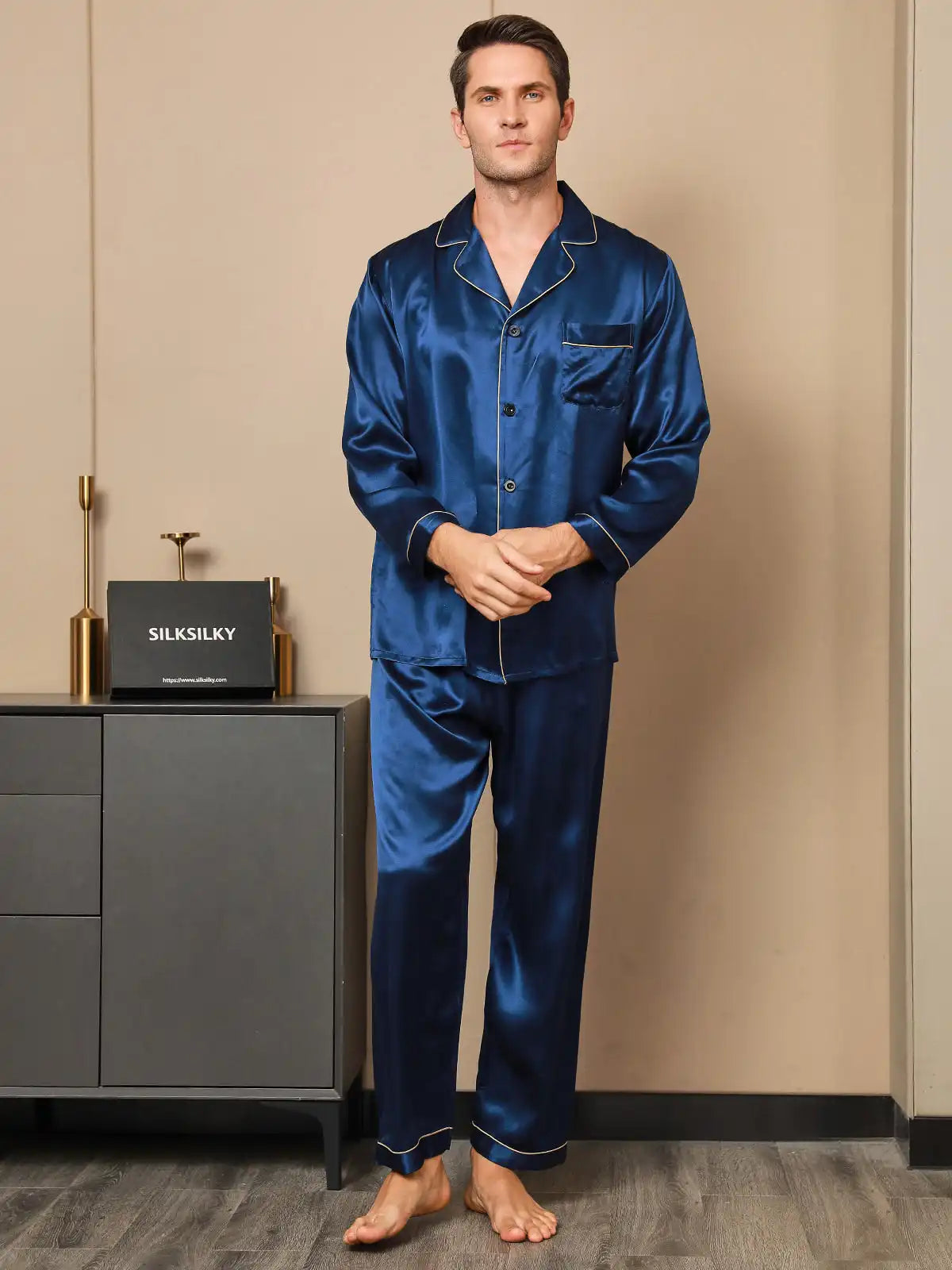 100% Mulberry Silk Long Sleeve Notch Collar Men's Pajamas Set with Button Up Design