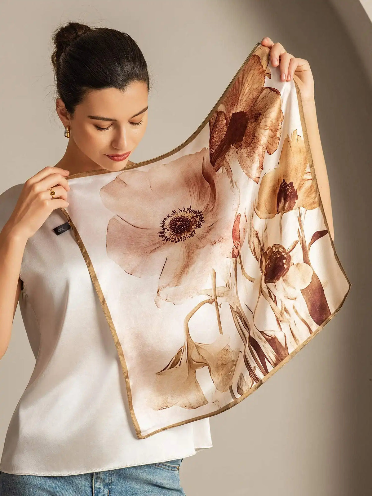 100% Mulberry Silk Floral Square Scarf with Gold Trim 53*53 cm
