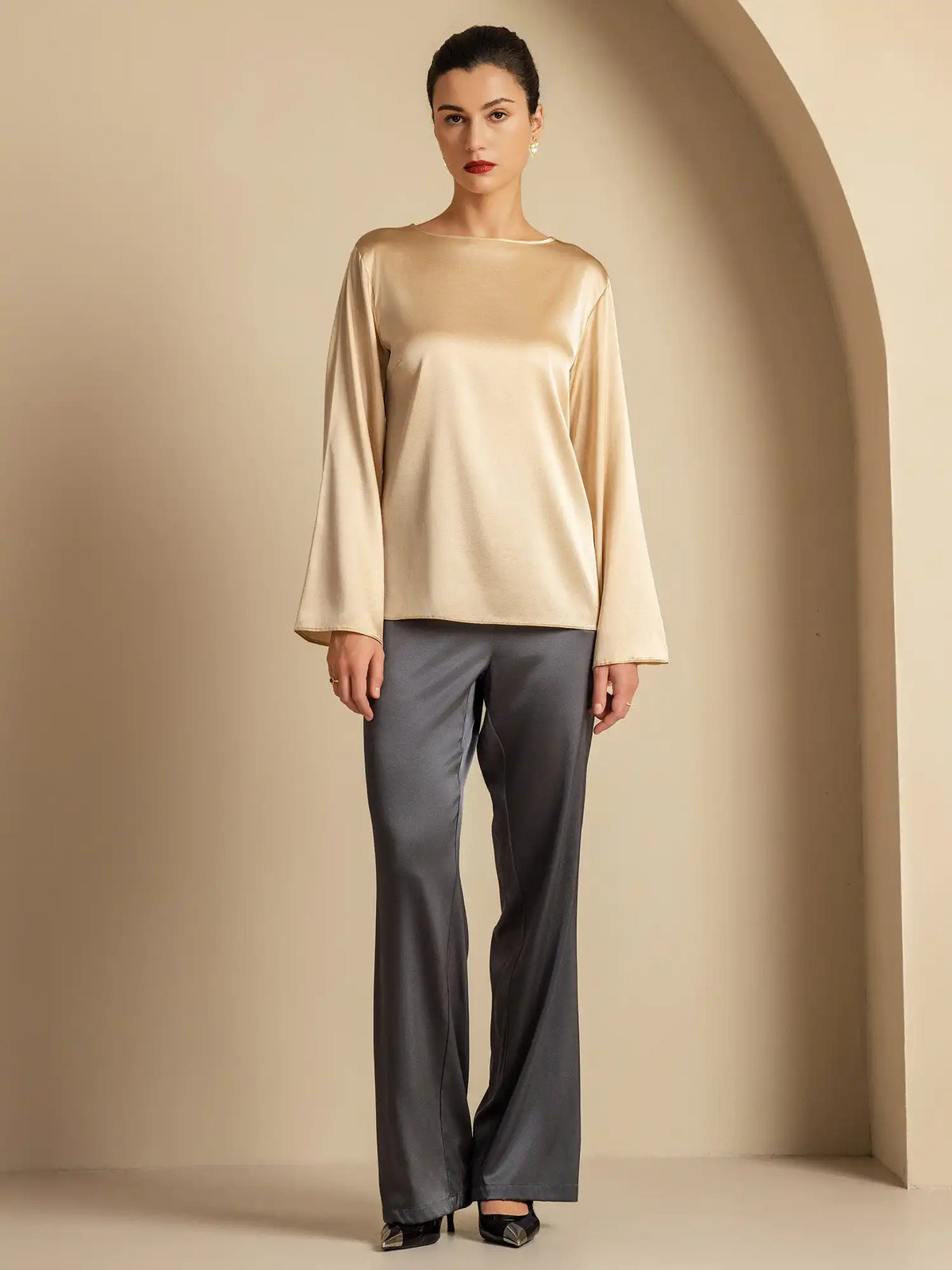 19Momme Silk Bell Sleeve Boat Neck Women's Top