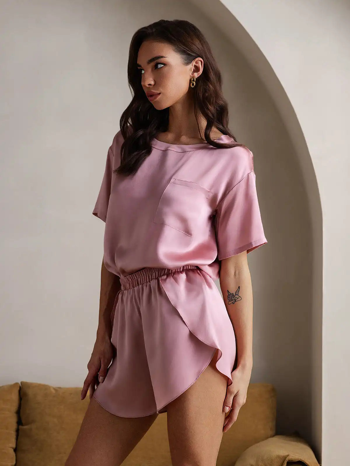 100% Mulberry Silk Short Sleeve Round Neck Women's Pajamas Set