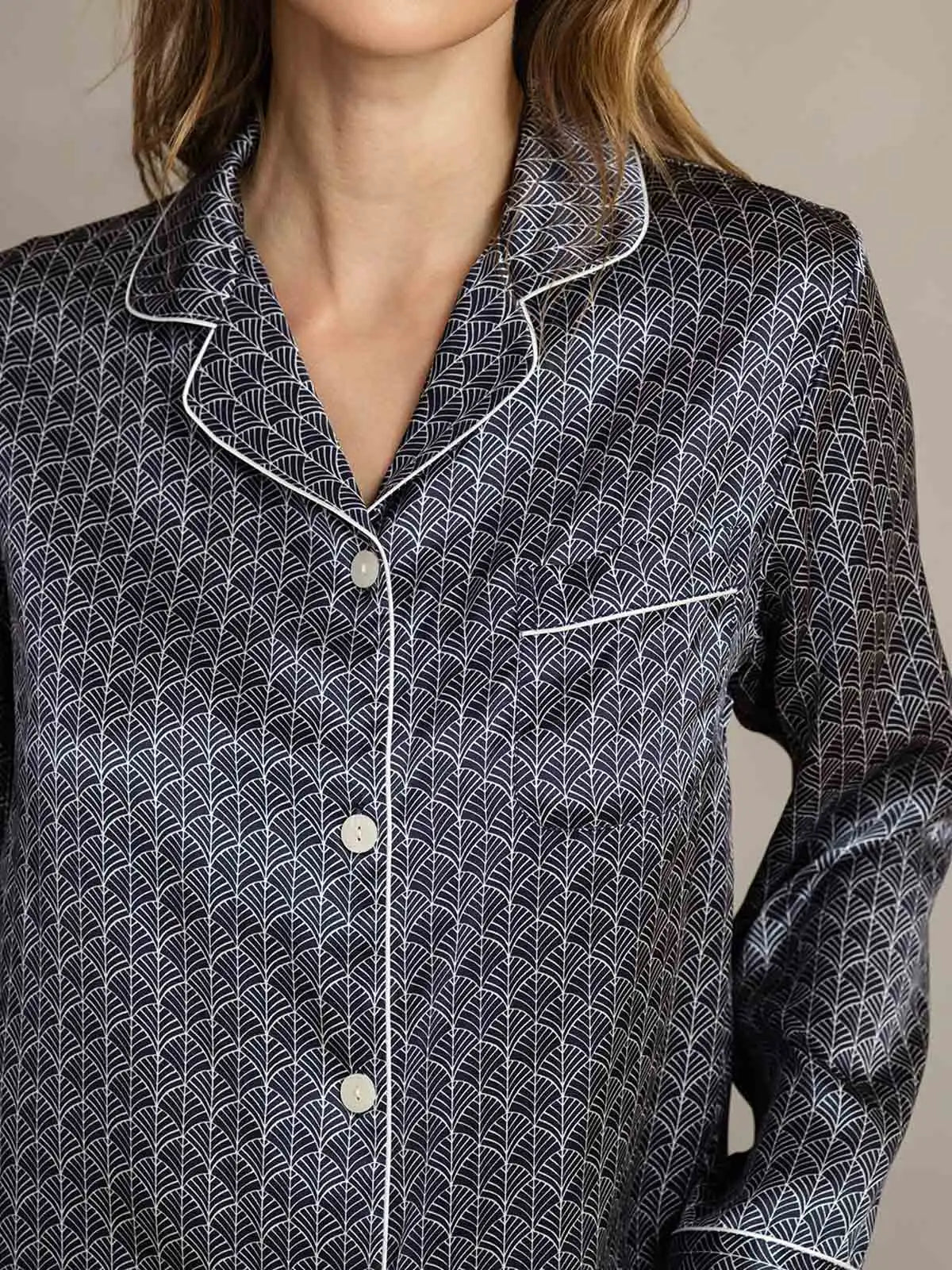 Clearance - Women's 100% Mulberry Silk Ginkgo Print Long Sleeve Lapel Collar Pajamas Set