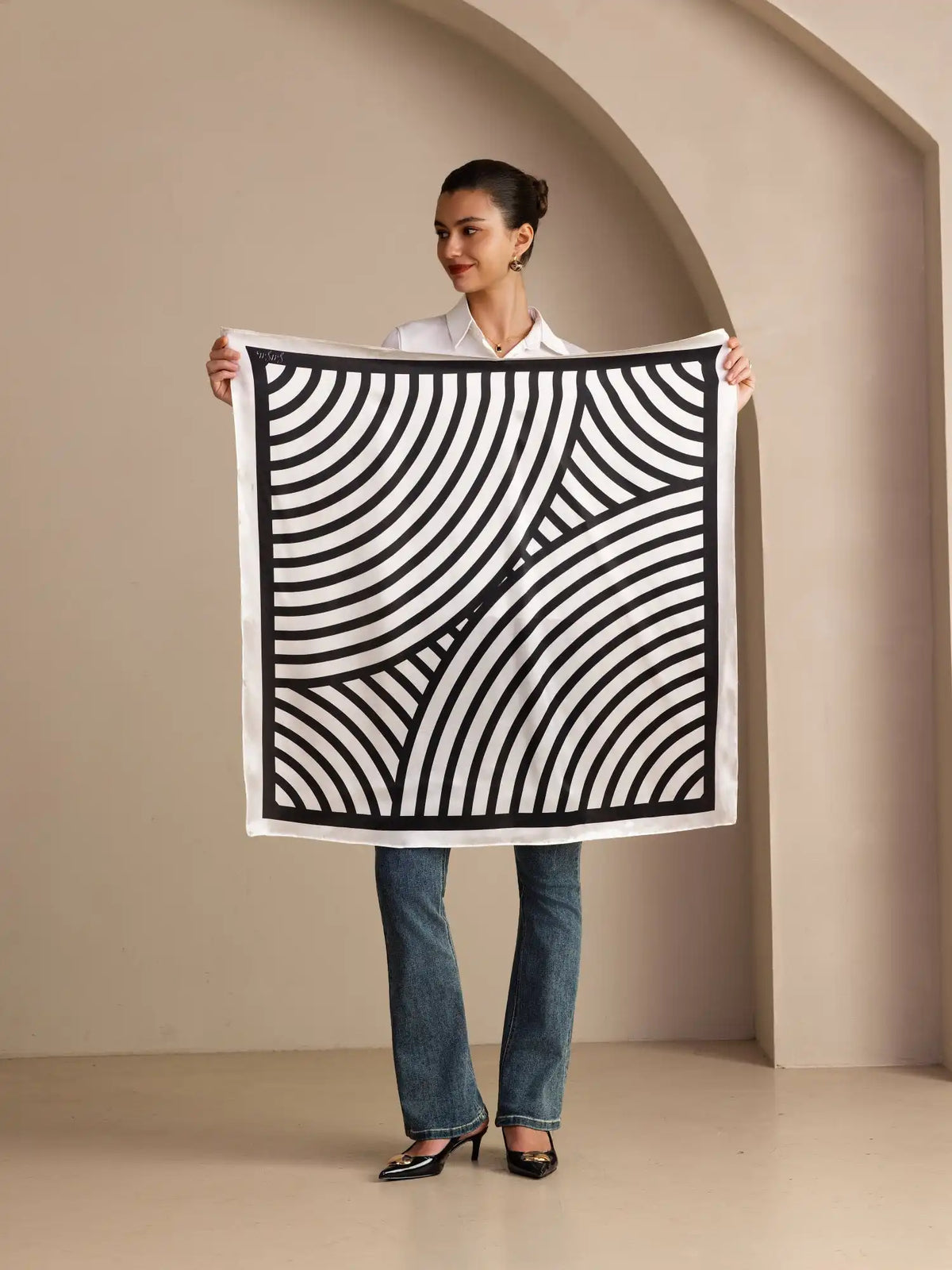 100% Mulberry Silk Semicircular Geometry Printed Scarf - Size 90x90cm