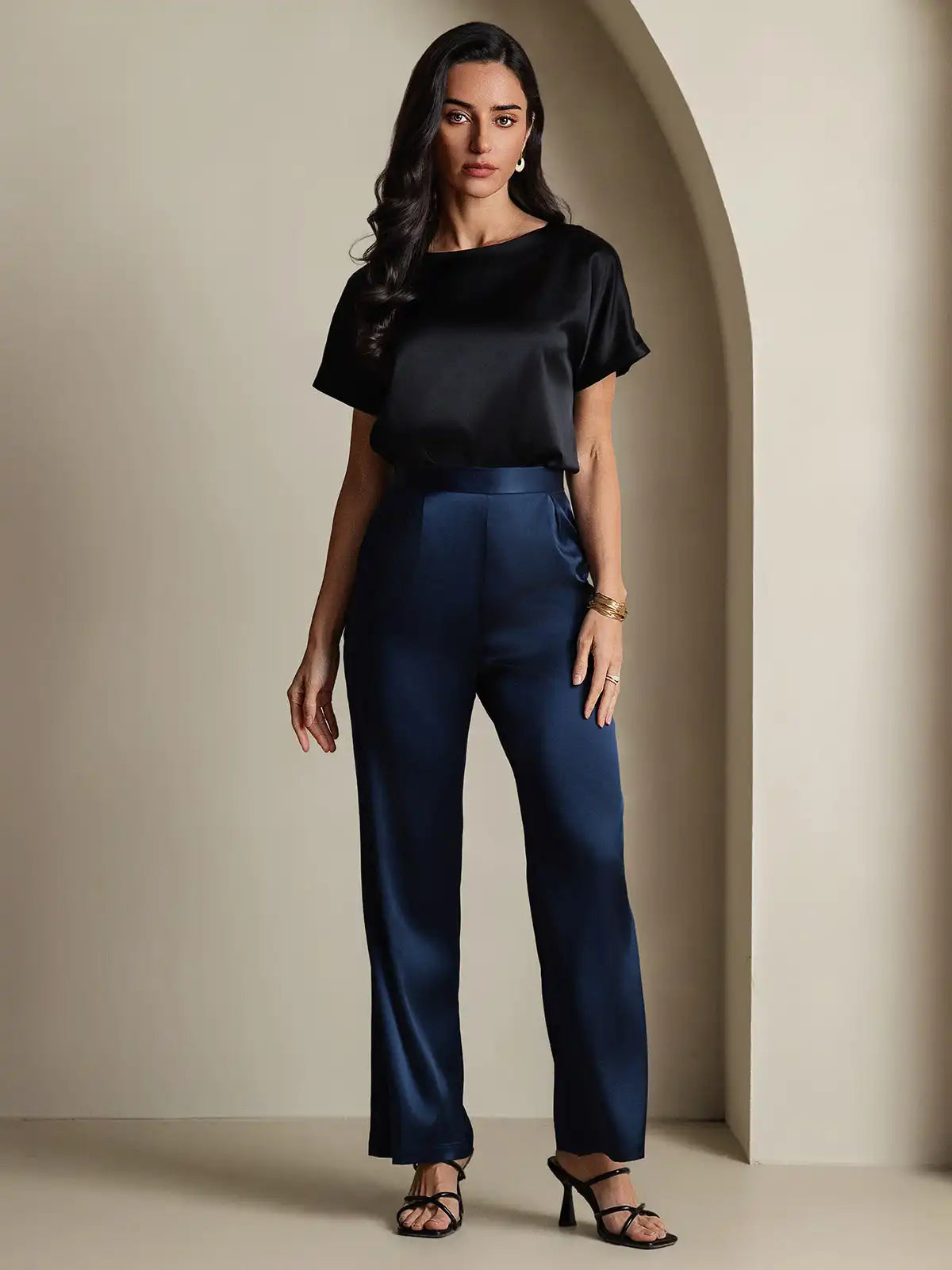 19Momme Silk Short Sleeve Boat Neck Cuffed Sleeve Women's T-Shirt