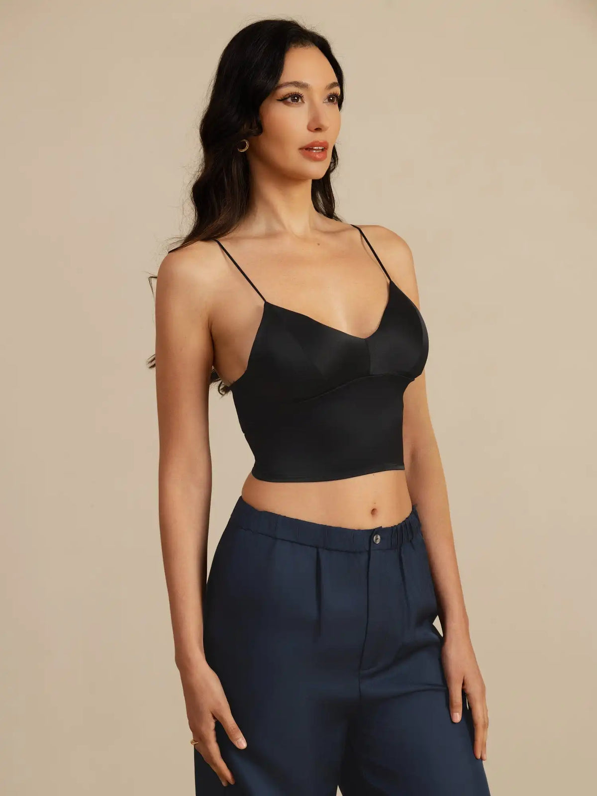 19Momme Silk Crop Top Spaghetti Strap V Neck Camisoles with Built-in Bra