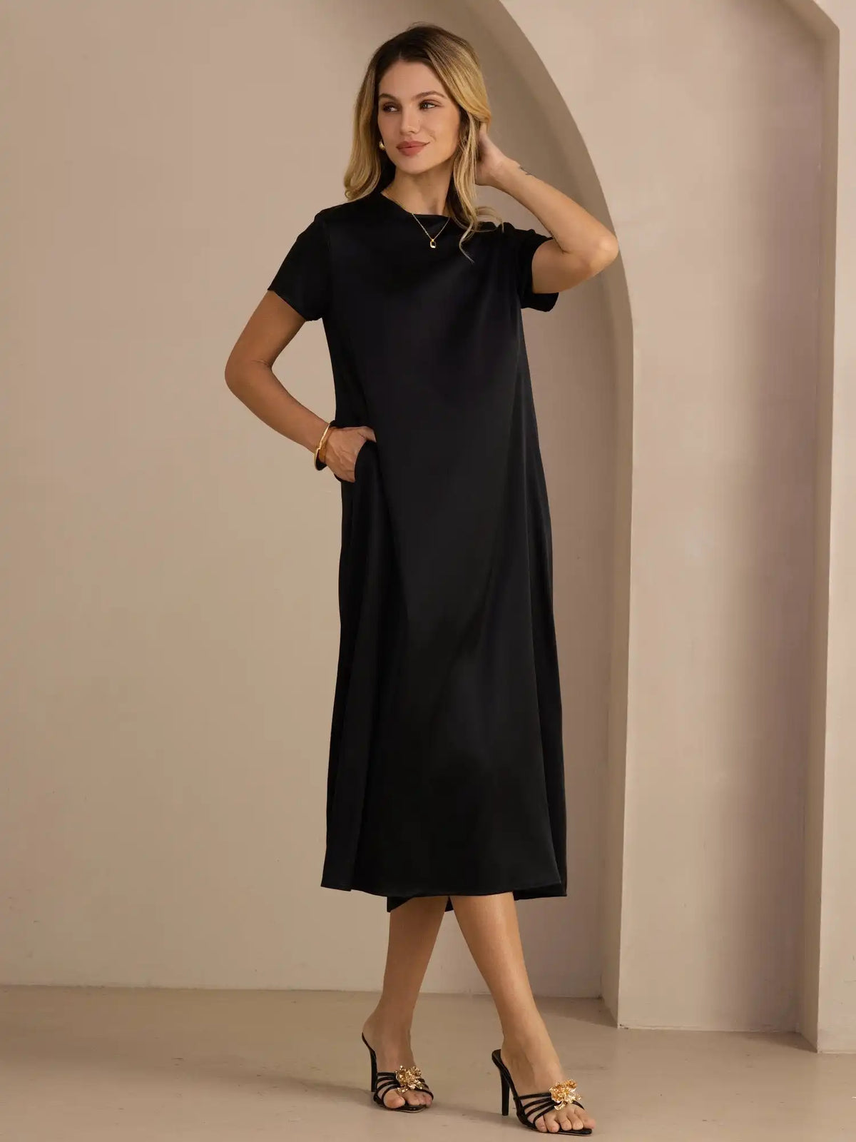19Momme Silk Short Sleeve Crew Neck  Midi Dress With Side Pockets