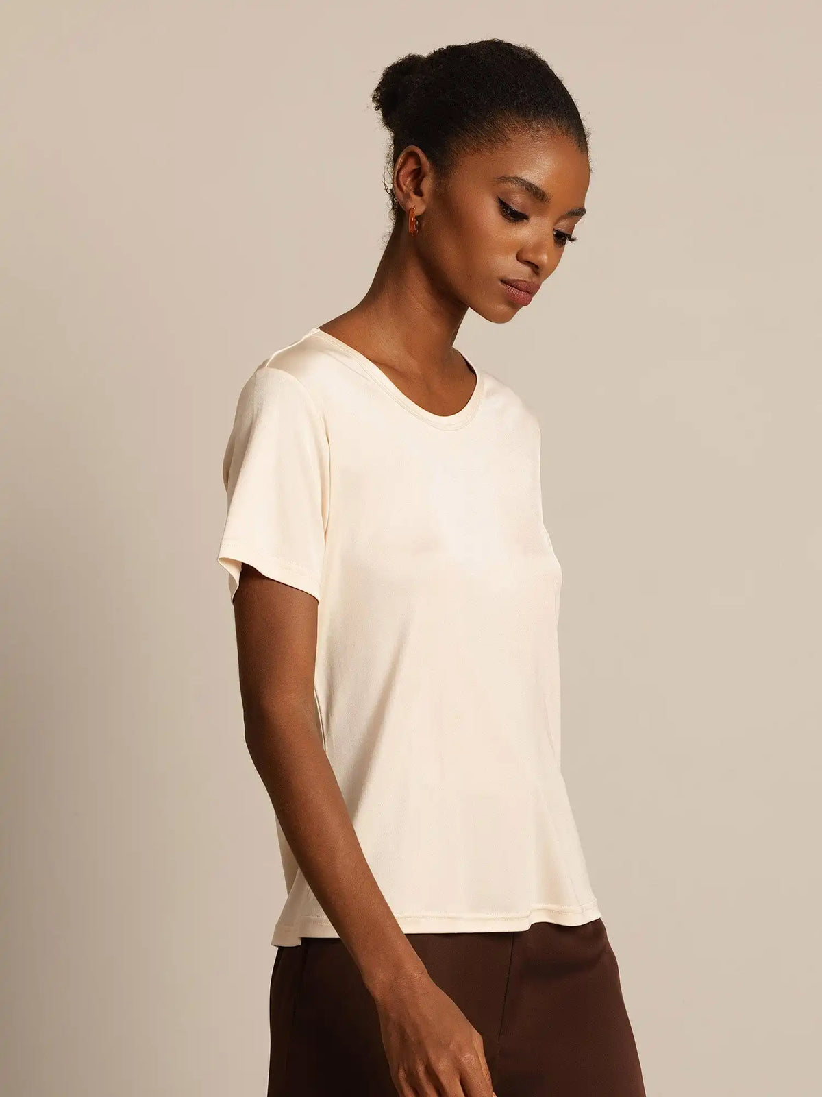 Women's 100% Mulberry Silk Short Sleeve Round Neck Basic T-Shirt