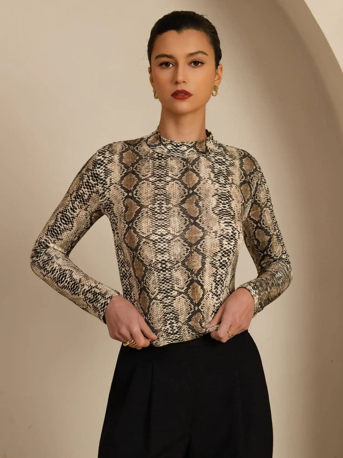 100% Mulberry Silk Wild Animal Print Women's Long Sleeve Mock Neck Top