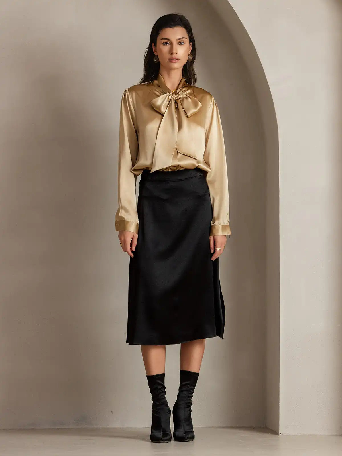 Clearance - 19Momme Silk A Line Long Slit Skirt with Zipper Design