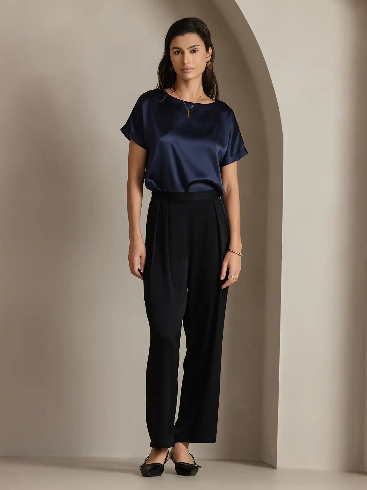 19Momme Silk Short Sleeve Boat Neck Cuffed Sleeve Women's T-Shirt