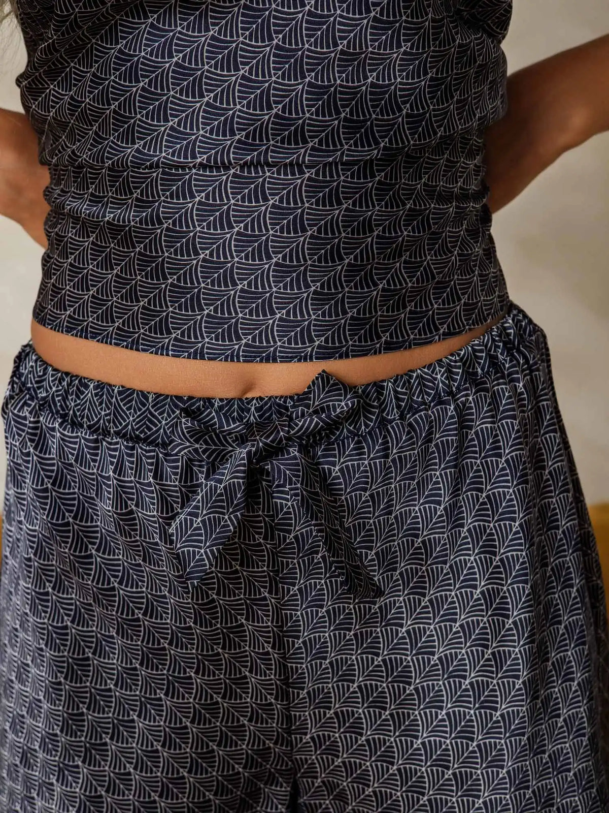 100% Mulberry Silk Navy Ginkgo Print Spaghetti Strap V Neck Camisole Set