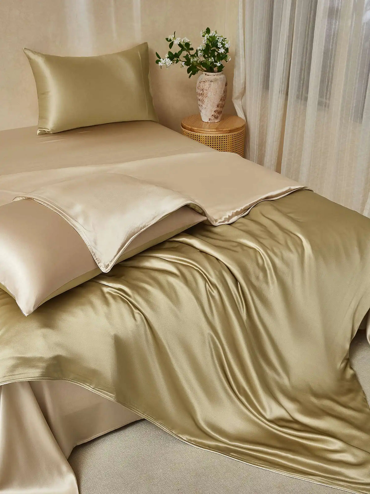 22Momme 4Pcs Silk Set Duvet Cover+Flat Sheet+2x Pillowcases