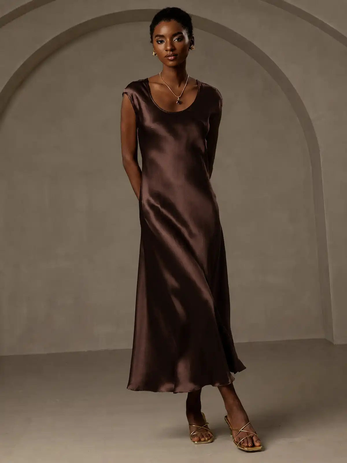 19Momme Silk Cap Sleeve Round Neck Midi Dress