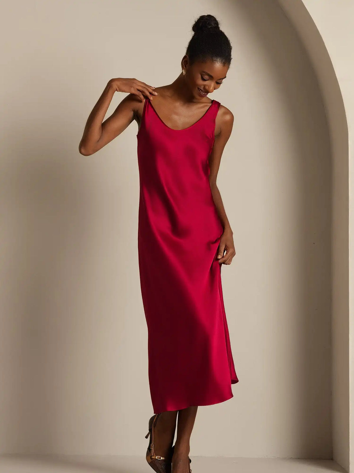 100% Mulberry Silk Sleeveless U Neck Midi Long Dress