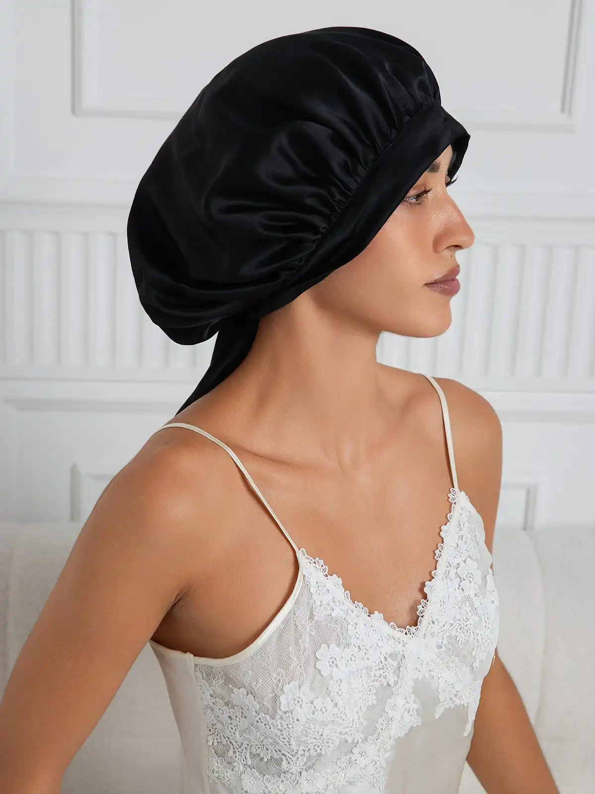 100% Mulberry Silk Elegant Bonnet with Long Ribbons