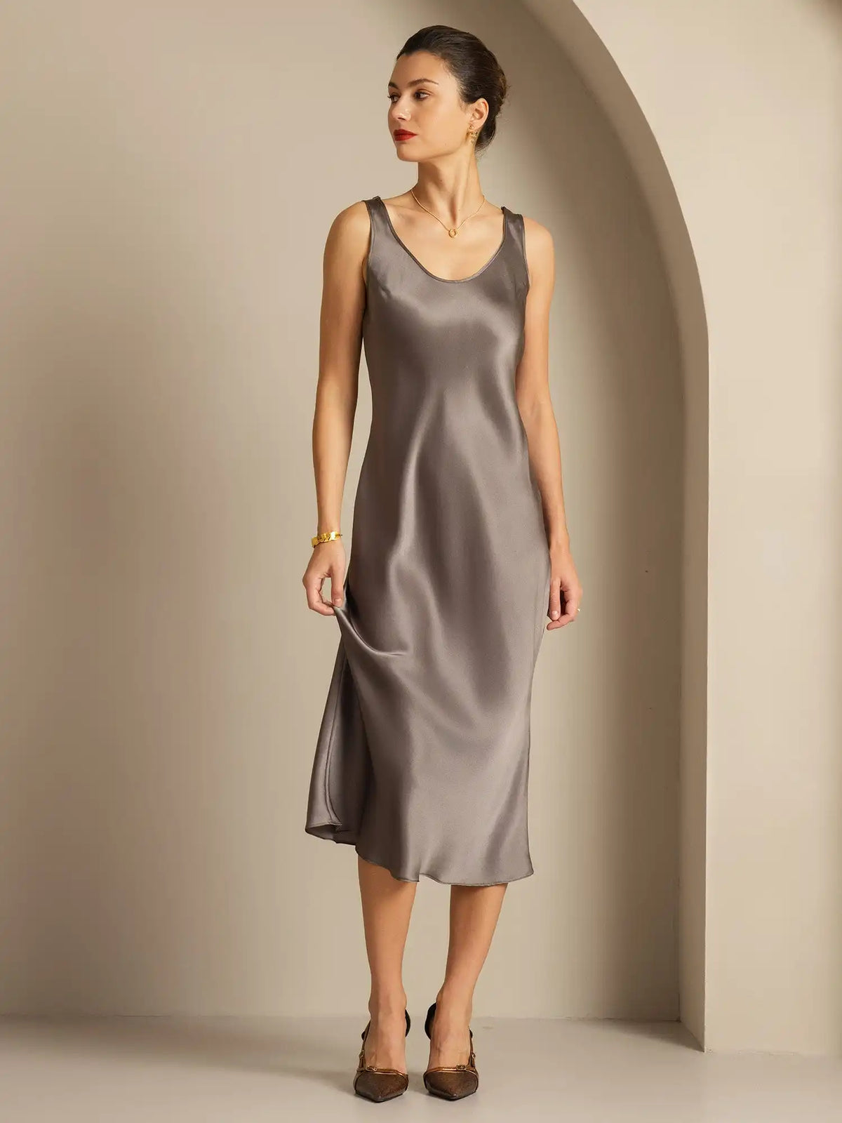 100% Mulberry Silk Sleeveless U Neck Midi Long Dress