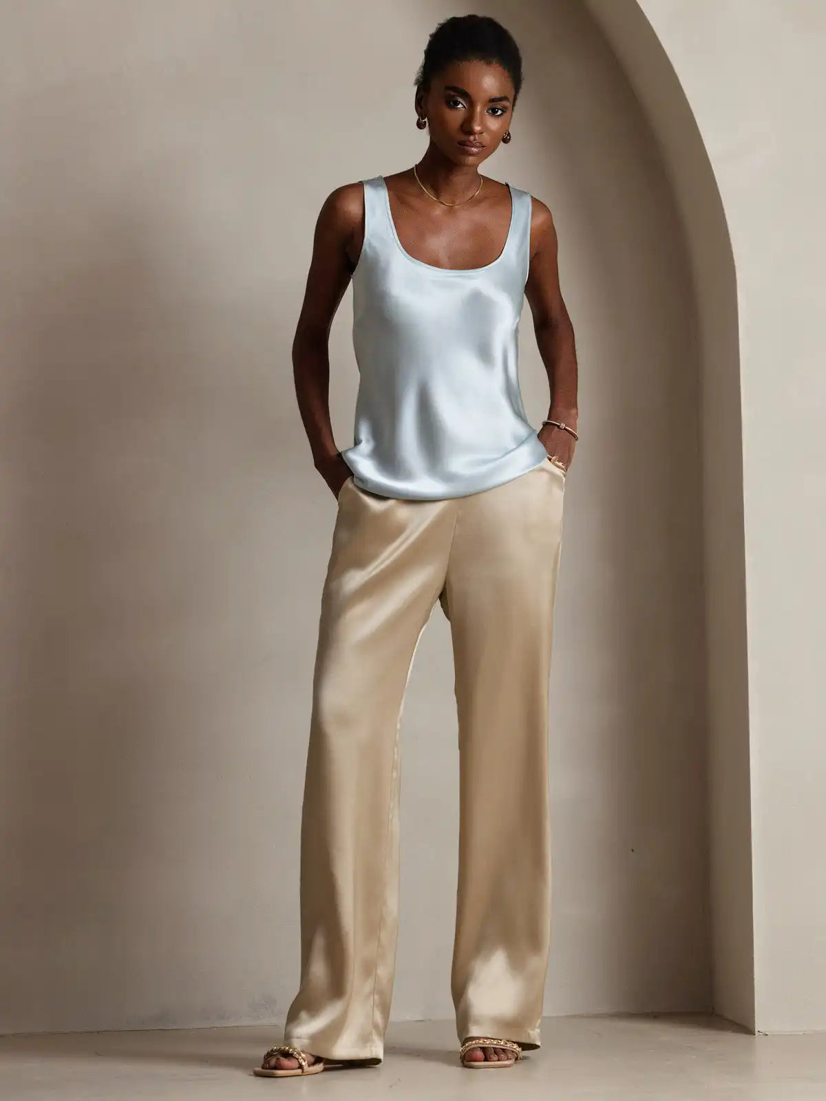 19Momme Silk Sleeveless U Neck Women's Tank Top