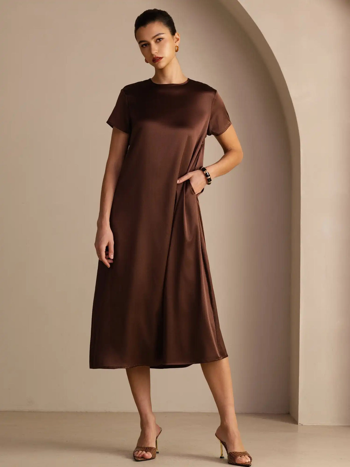 19Momme Silk Short Sleeve Crew Neck  Midi Dress With Side Pockets