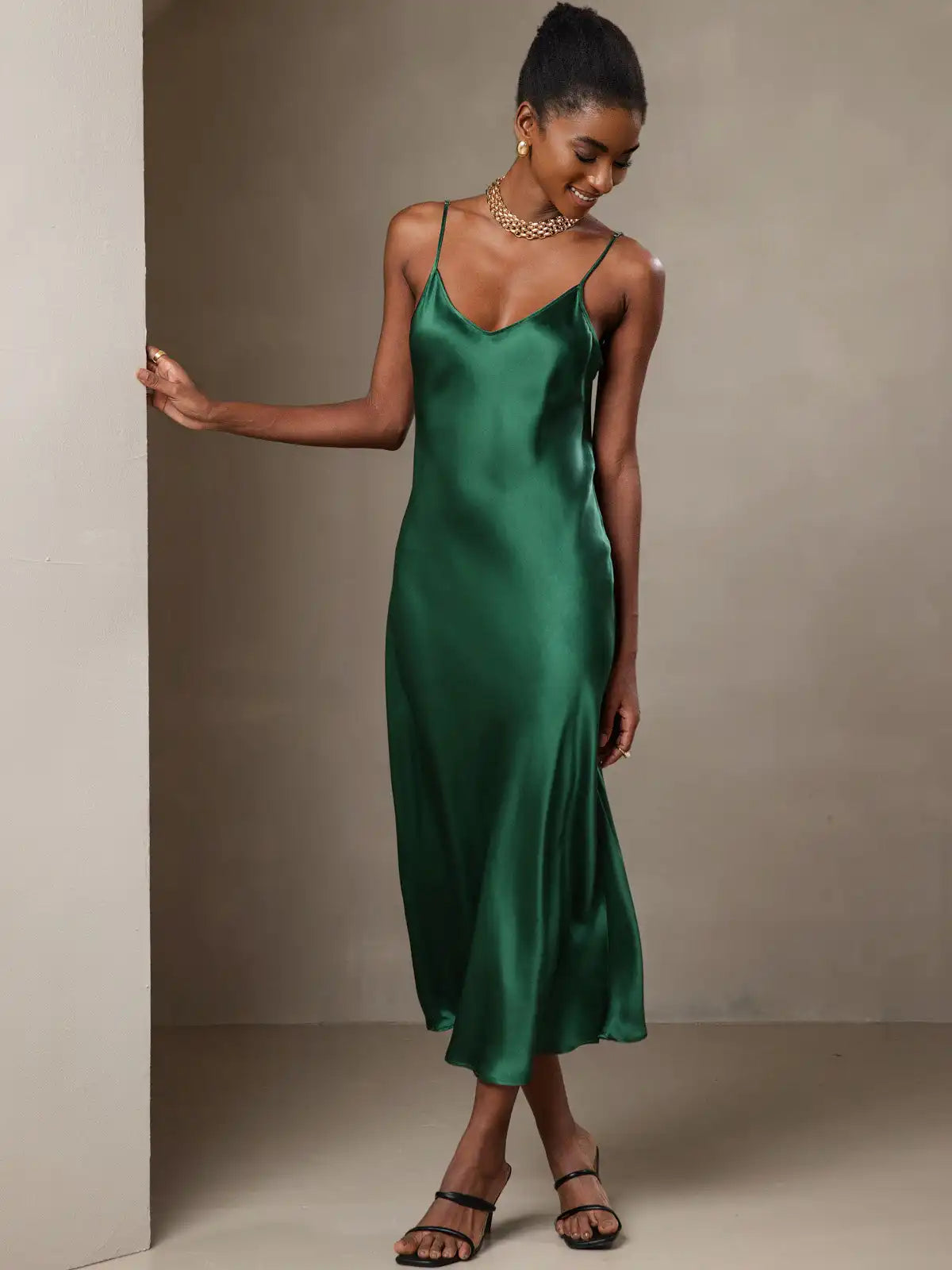 100% Mulberry Silk Spaghetti Strap V Neck Midi Dress