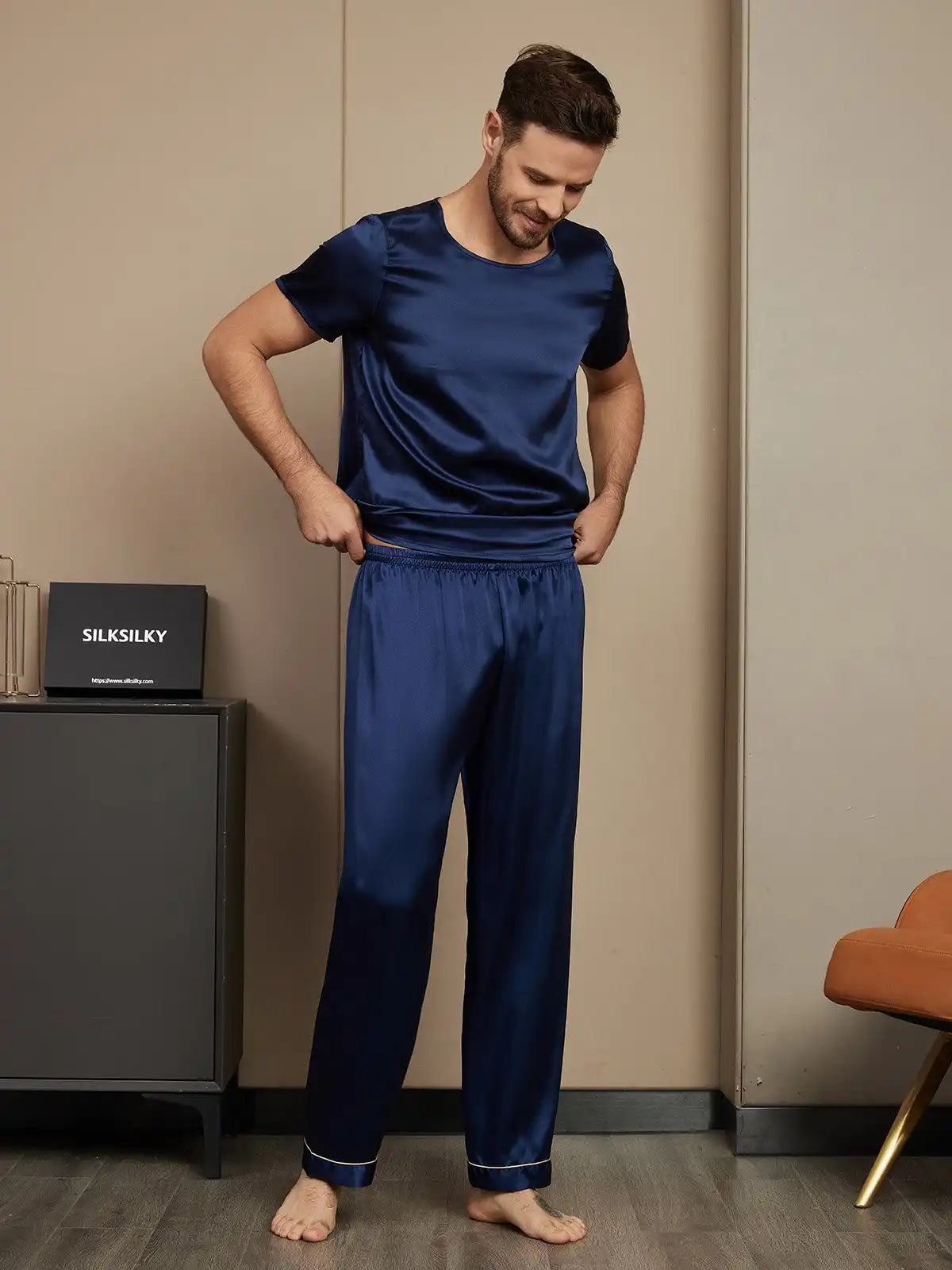 100% Mulberry Silk Short Sleeve Round Neck Men's Pajamas Set with Pants