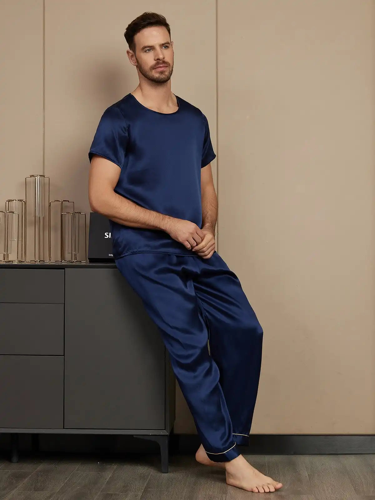 100% Mulberry Silk Short Sleeve Round Neck Men's Pajamas Set with Pants