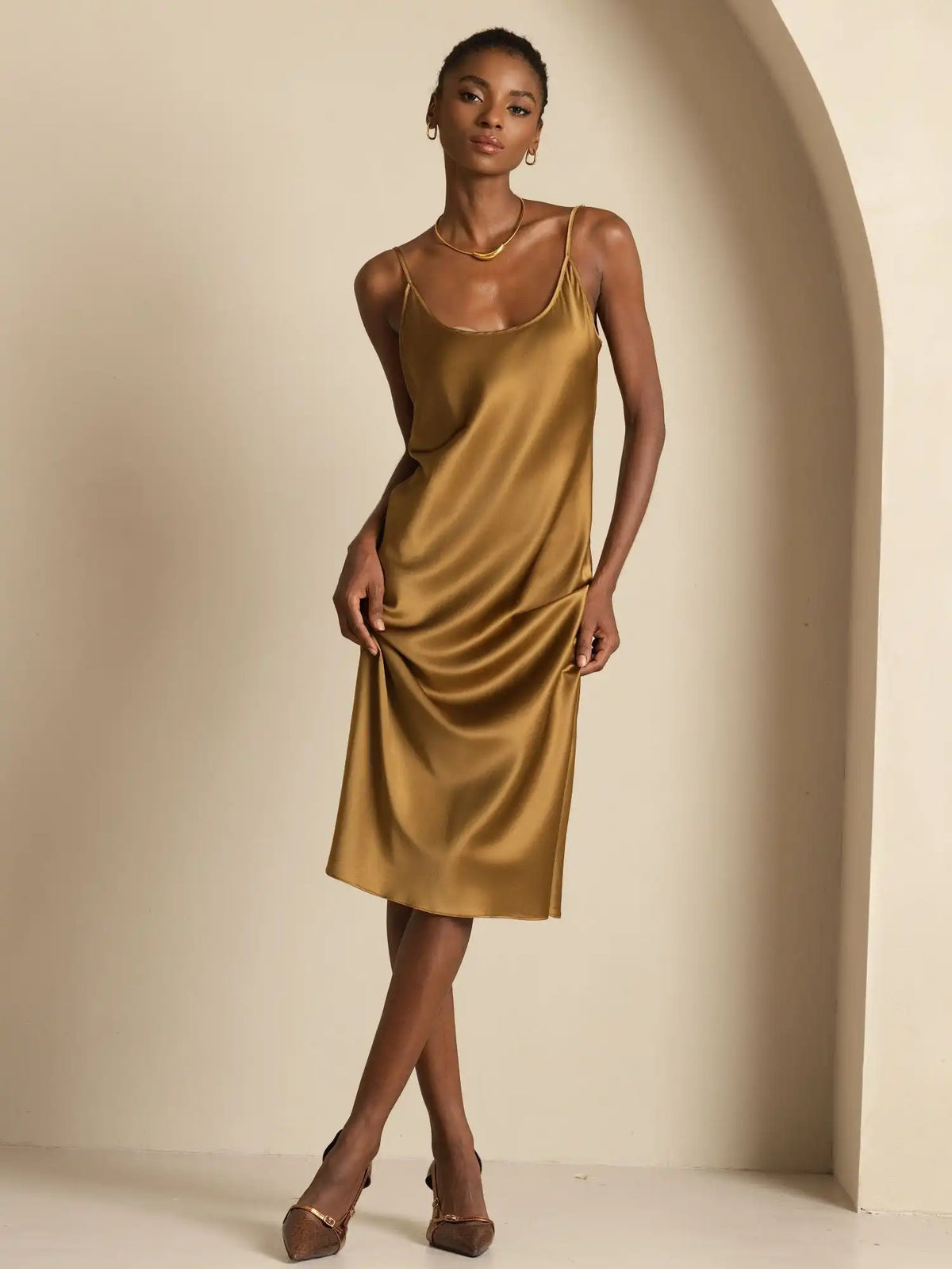 19Momme Silk Scoop Neck Backless Spaghetti Strap Midi Dress