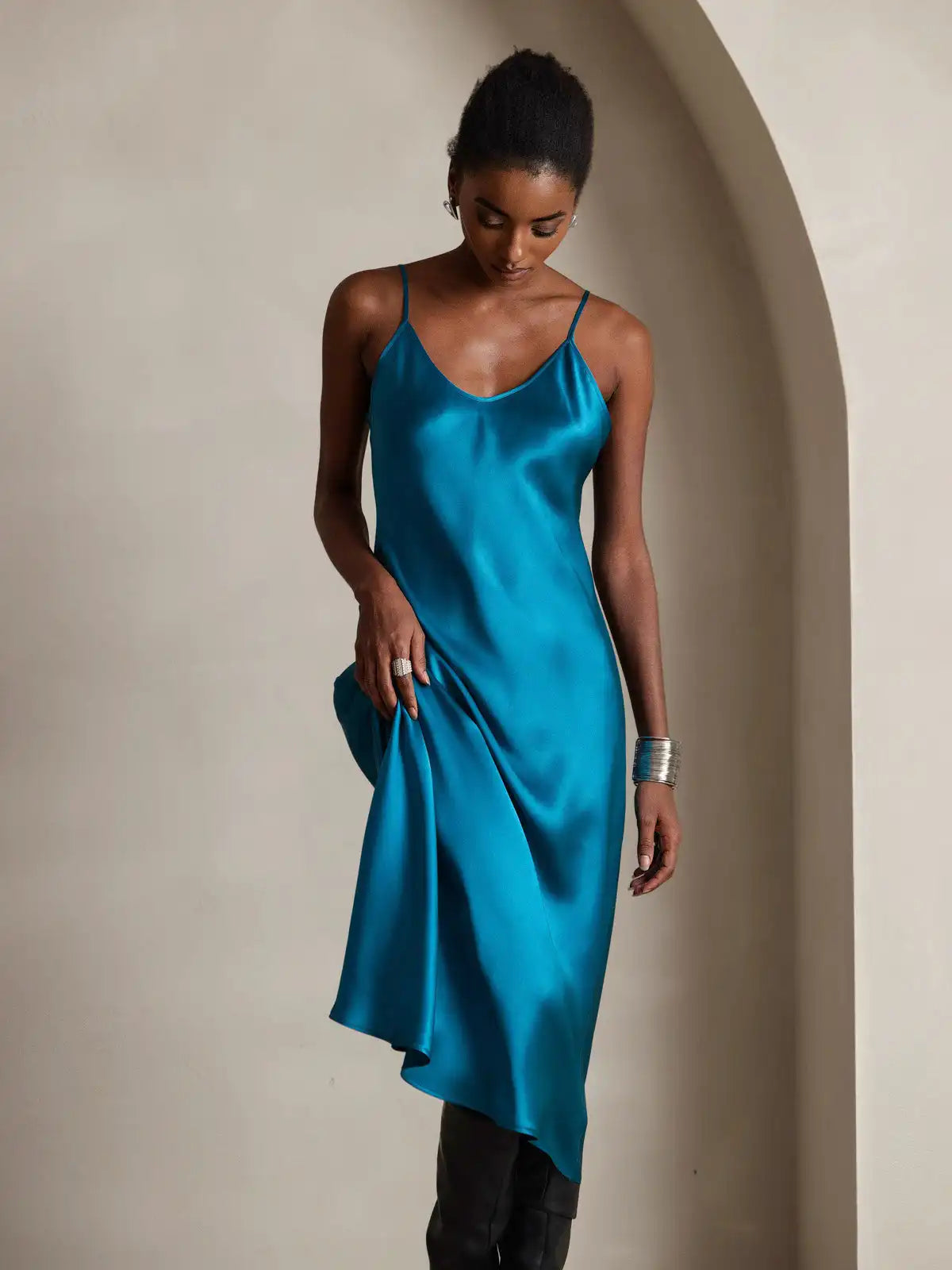 100% Mulberry Silk Spaghetti Strap V Neck Midi Dress