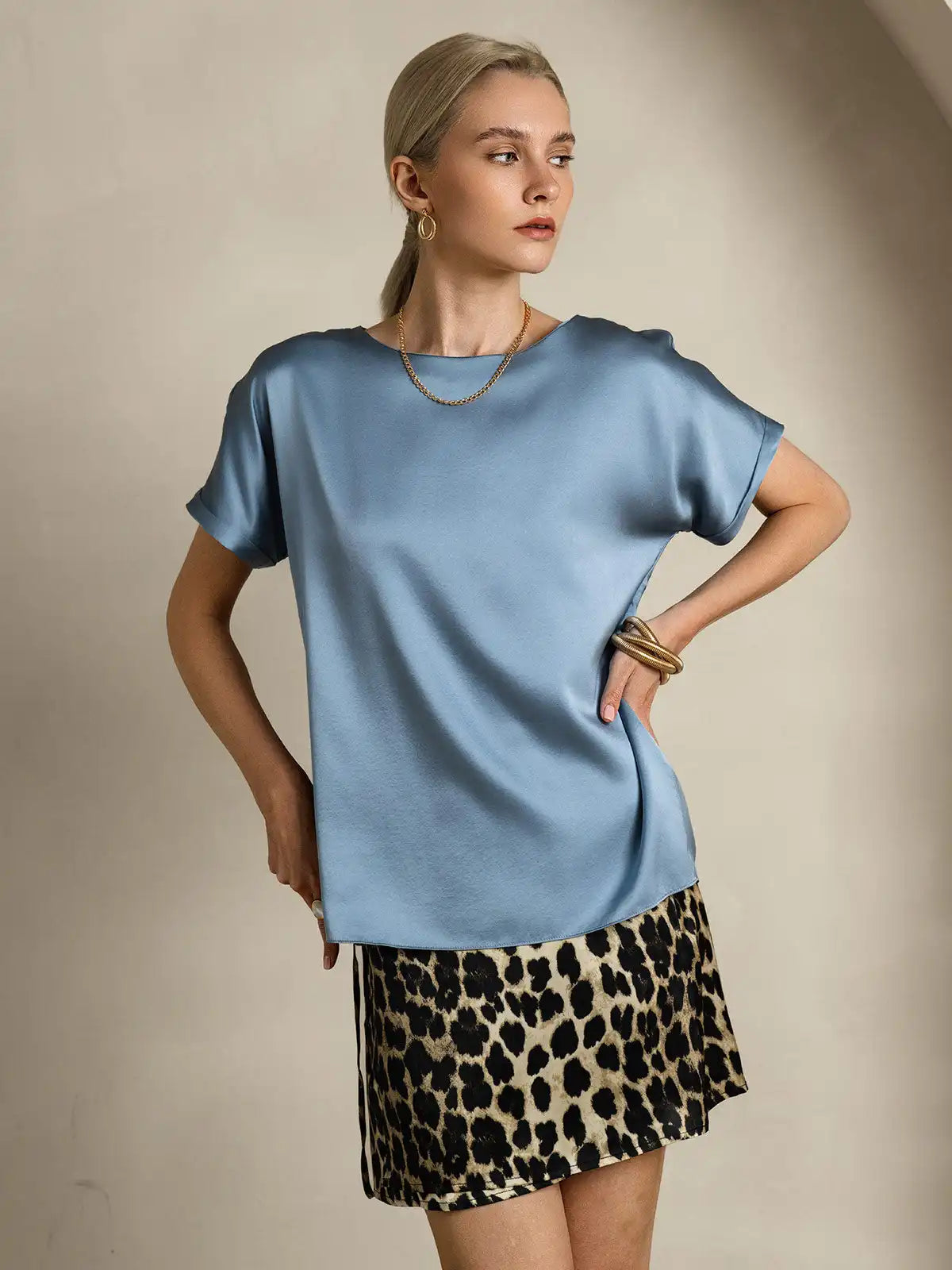 19Momme Silk Short Sleeve Boat Neck Cuffed Sleeve Women's T-Shirt