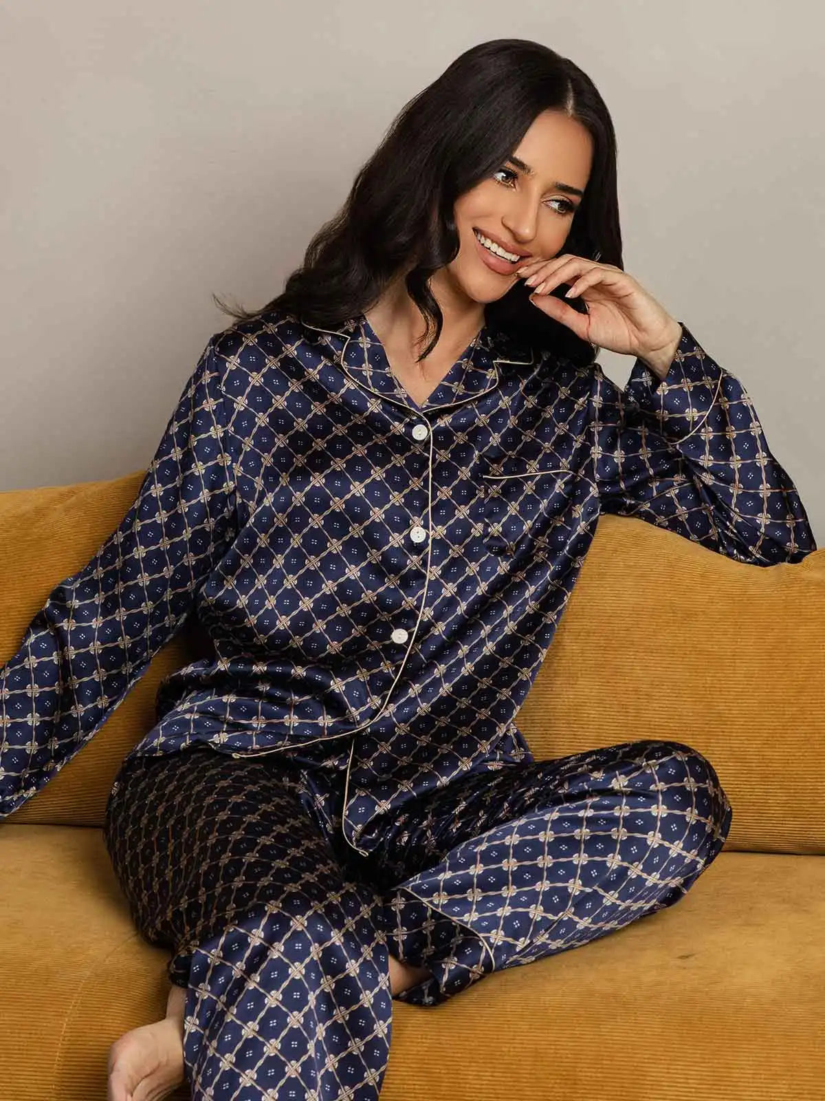 100% Mulberry Silk Chain Print Long Sleeve Lapel Collar Women's Pajamas Set