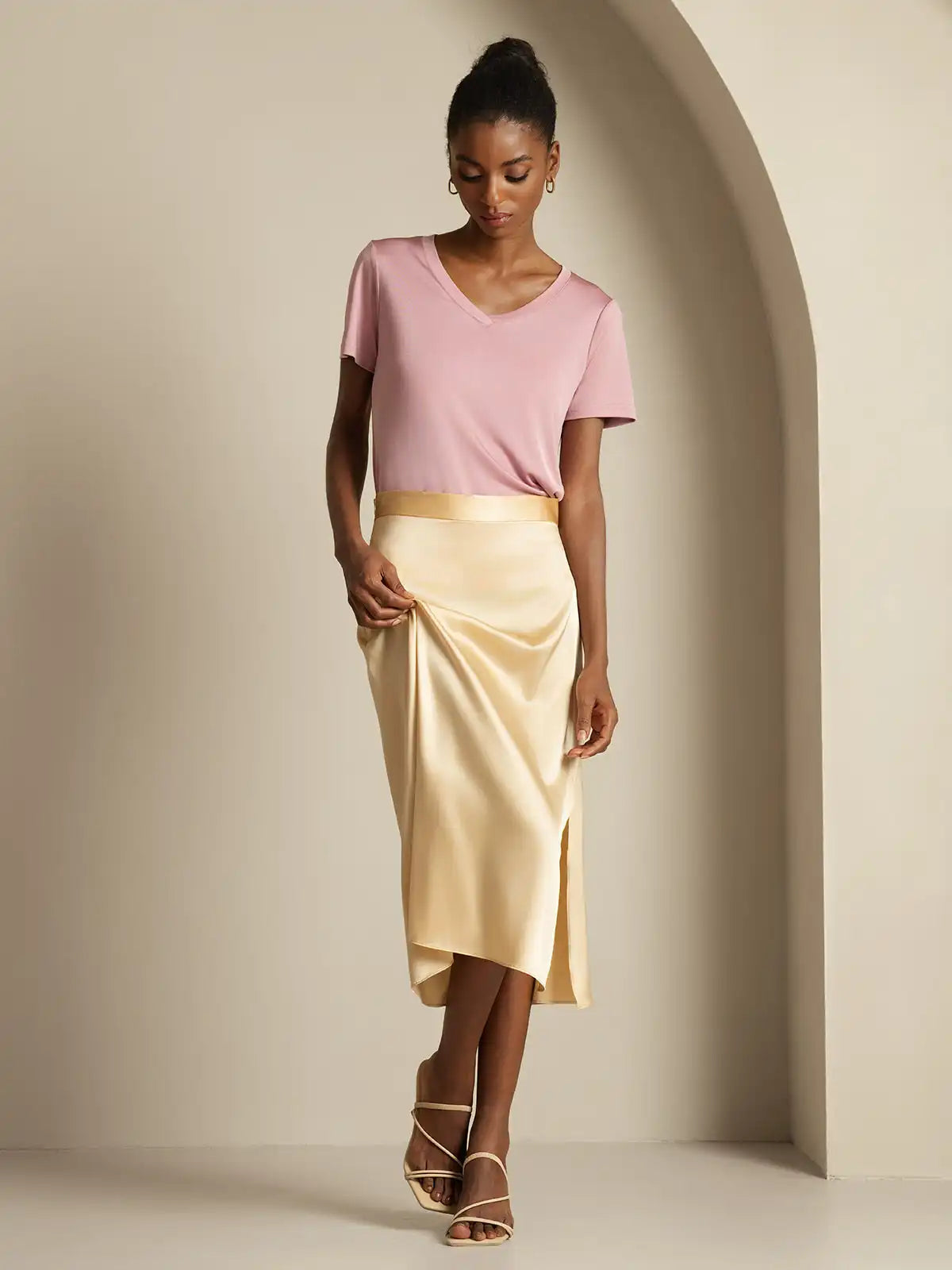 Clearance - 19Momme Silk A Line Long Slit Skirt with Zipper Design