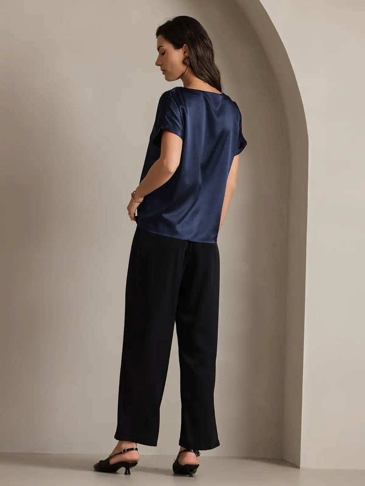 19Momme Silk Short Sleeve Boat Neck Cuffed Sleeve Women's T-Shirt