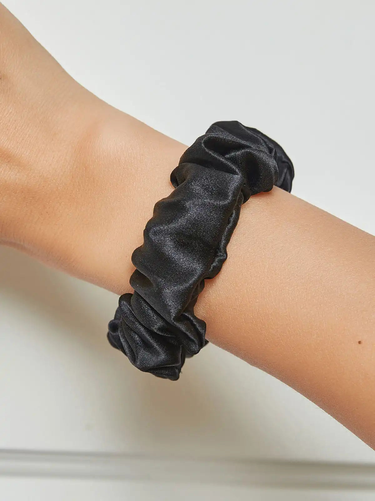 100% Mulberry Silk Soft Classic Hair Scrunchie - 2cm