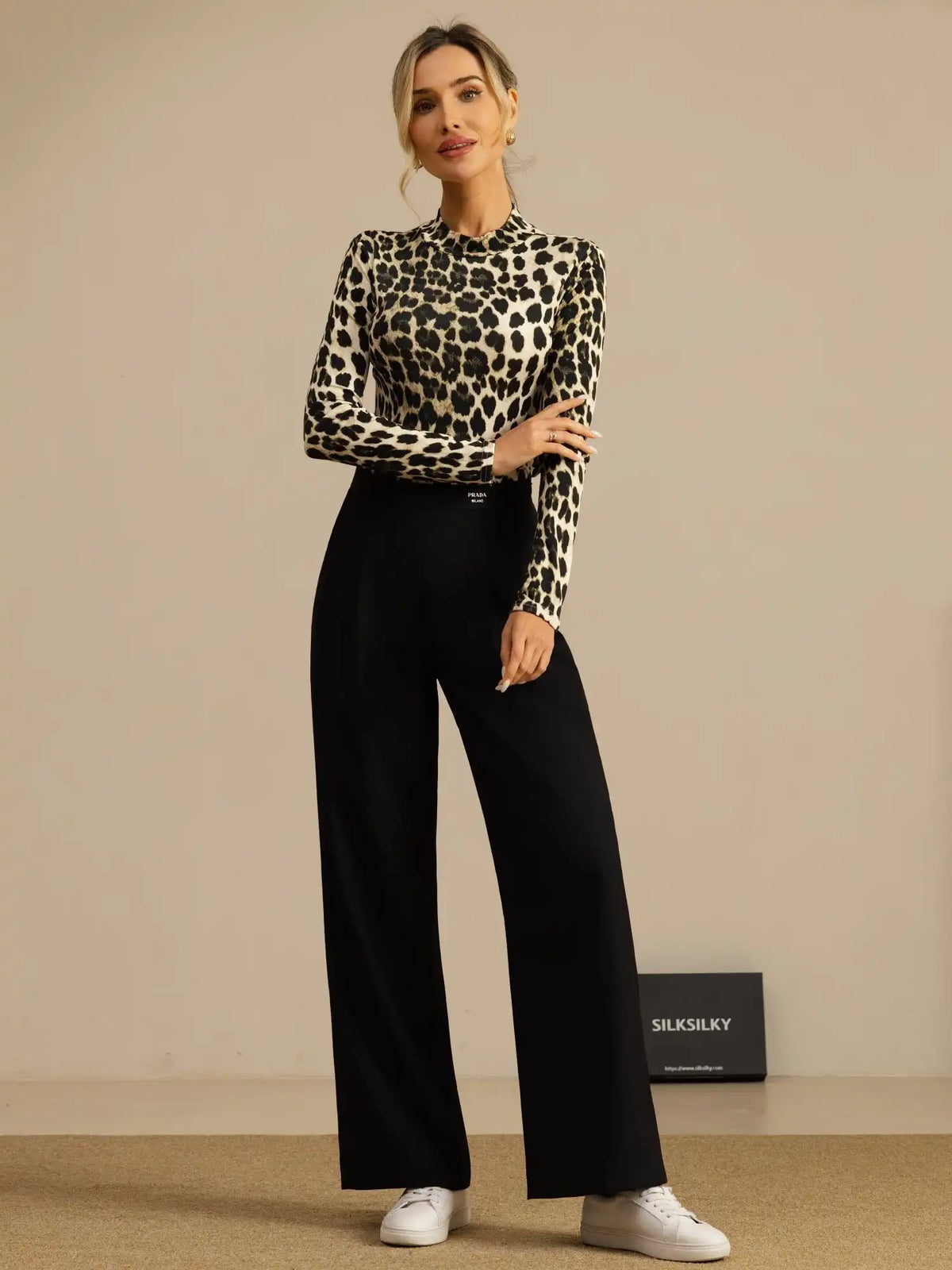 100% Mulberry Silk Wild Animal Print Women's Long Sleeve Mock Neck Top