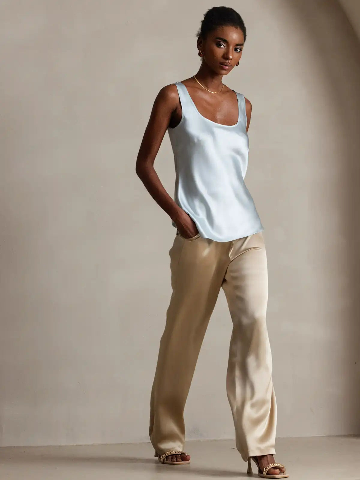 Women's 19Momme Silk Sleeveless U Neck Tank Top