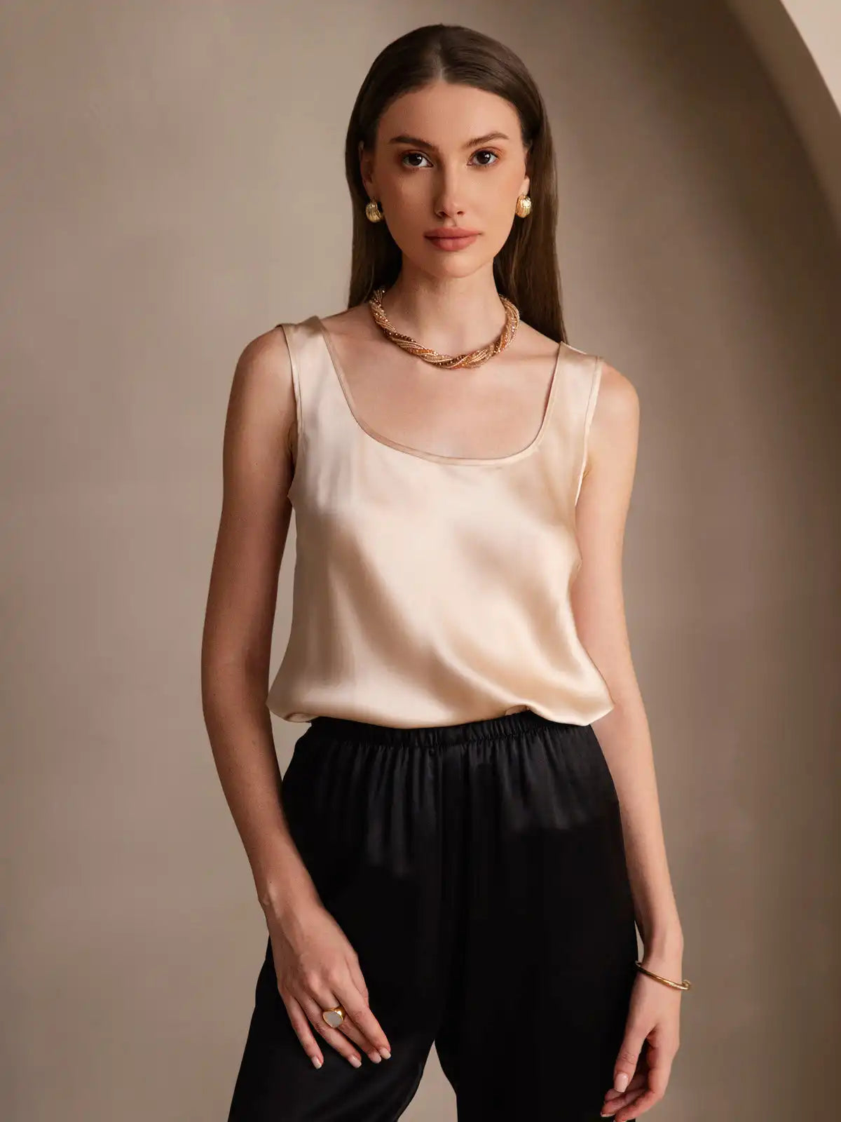 19Momme Silk Sleeveless U Neck Women's Tank Top